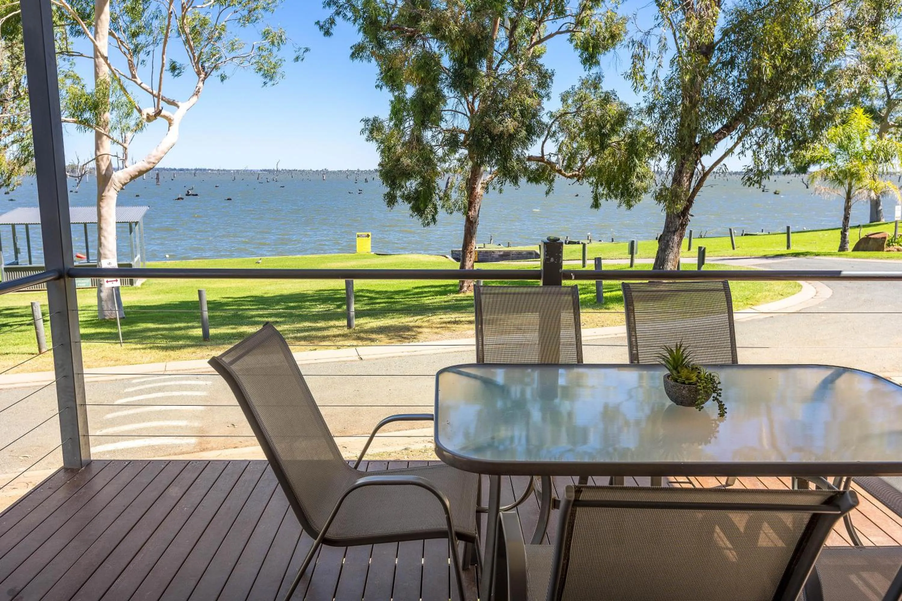 Lake view in Tasman Holiday Parks - Lake Mulwala