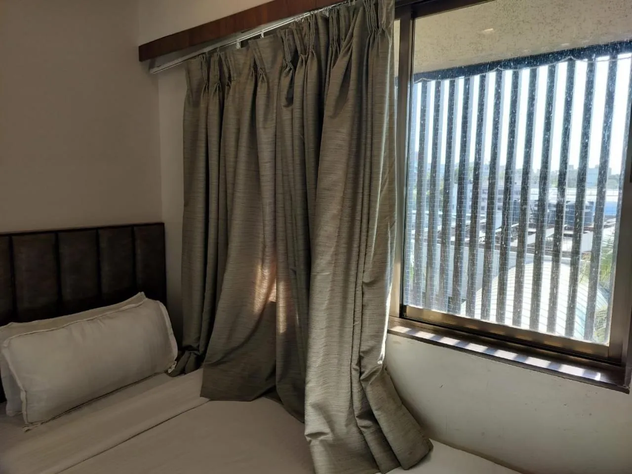 Bedroom, Bed in Hotel Olten