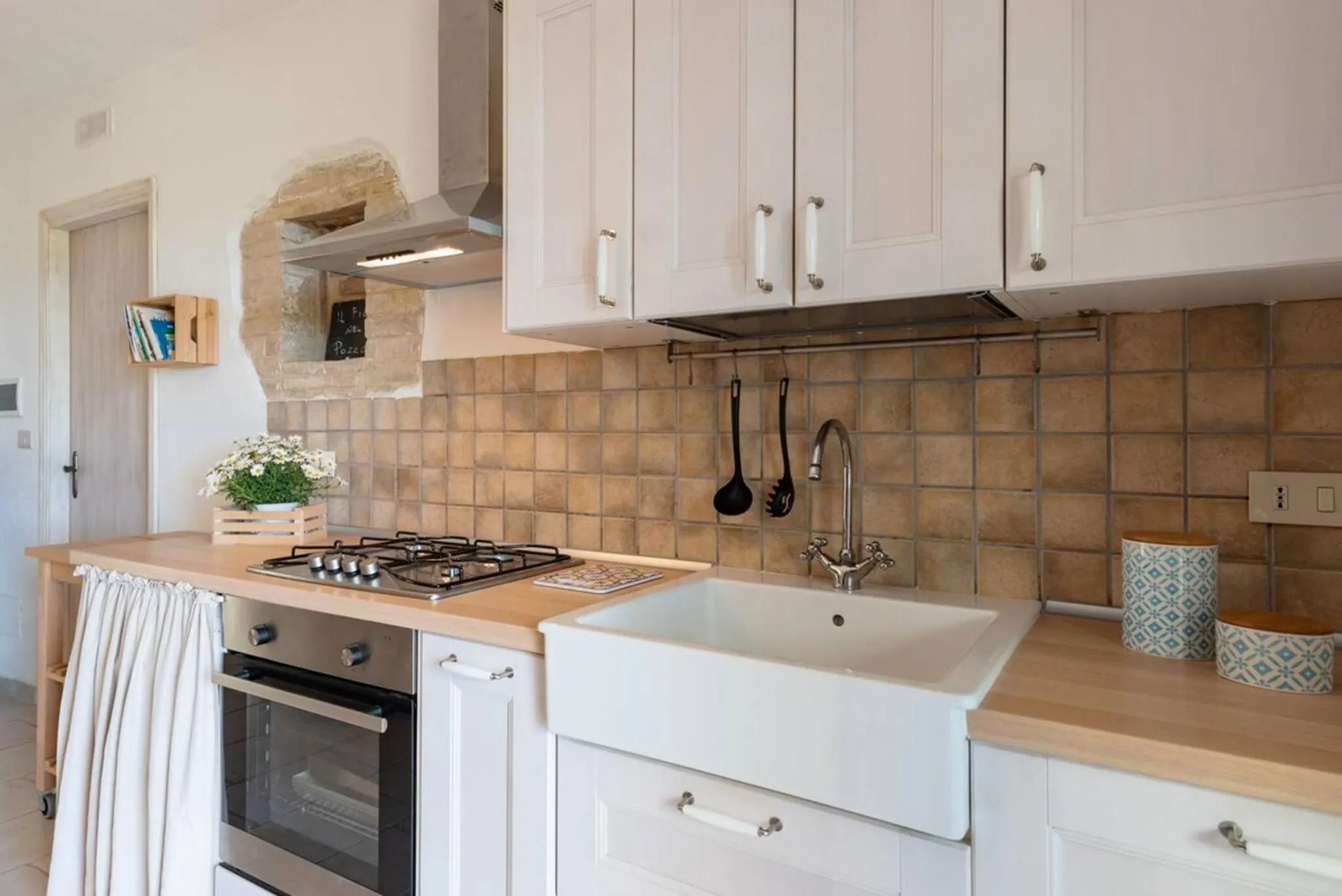 Kitchen or kitchenette in Il fico nel Pozzo - YourPlace Abruzzo