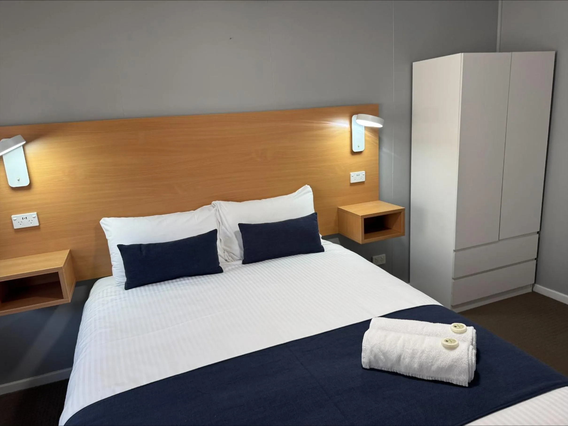 Bedroom, Bed in Clarence Head Caravan Park