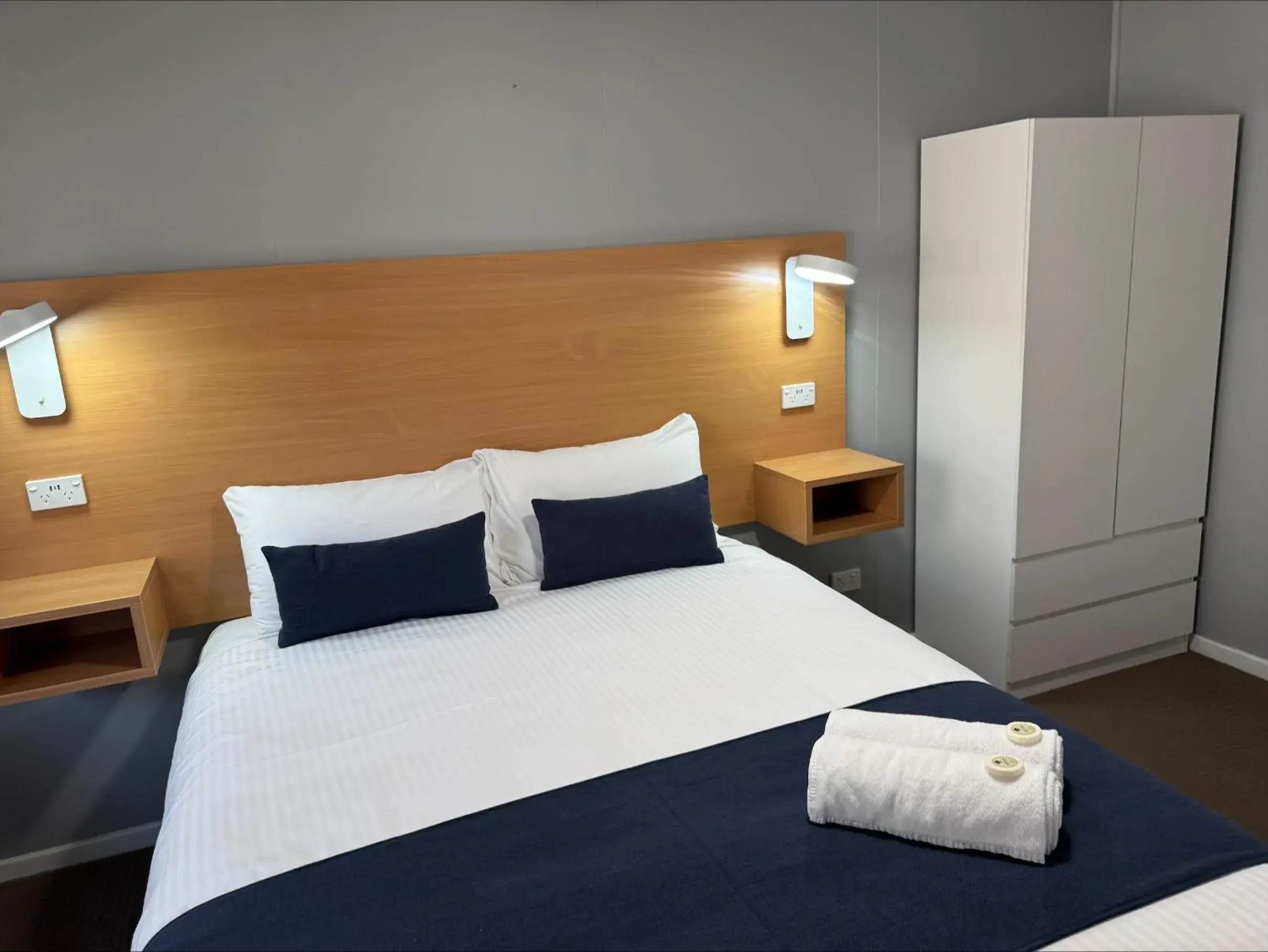 Standard Two-Bedroom Apartment (Pet Friendly) in Clarence Head Caravan Park Standard Two-Bedroom Apartment (Pet Friendly) in Clarence Head Caravan Park