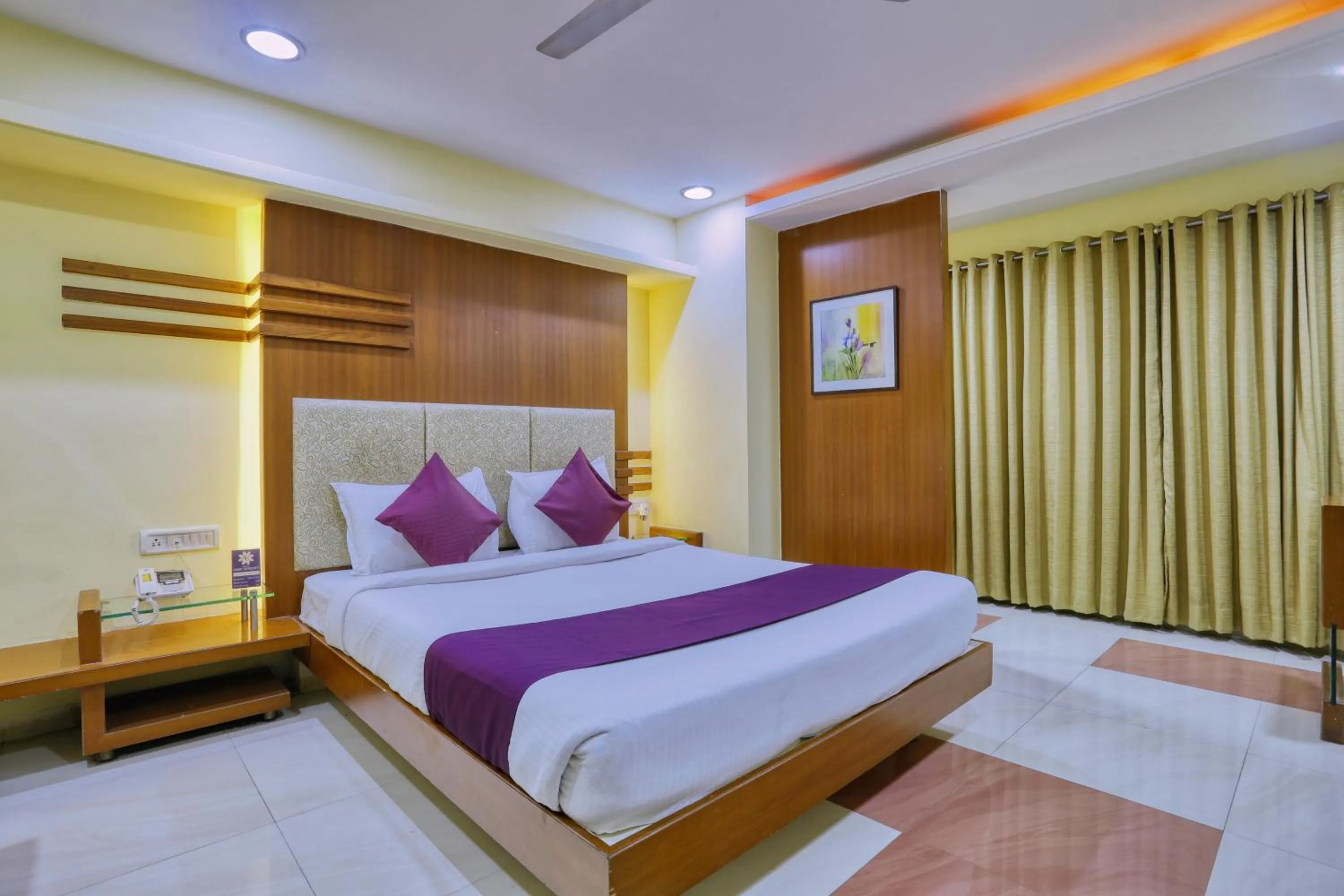 Bed in Hotel Amrit Residency