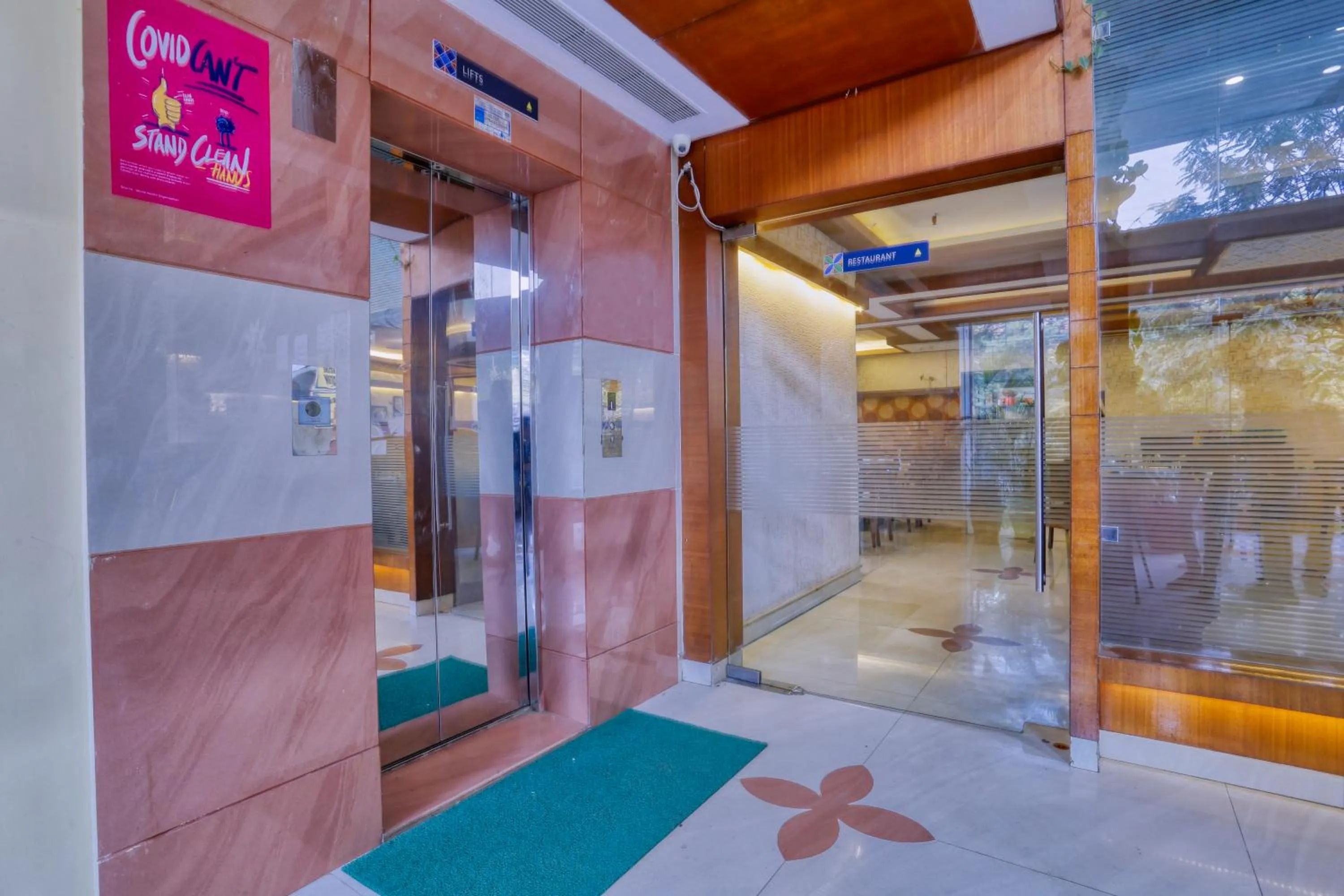 Shower in Hotel Amrit Residency