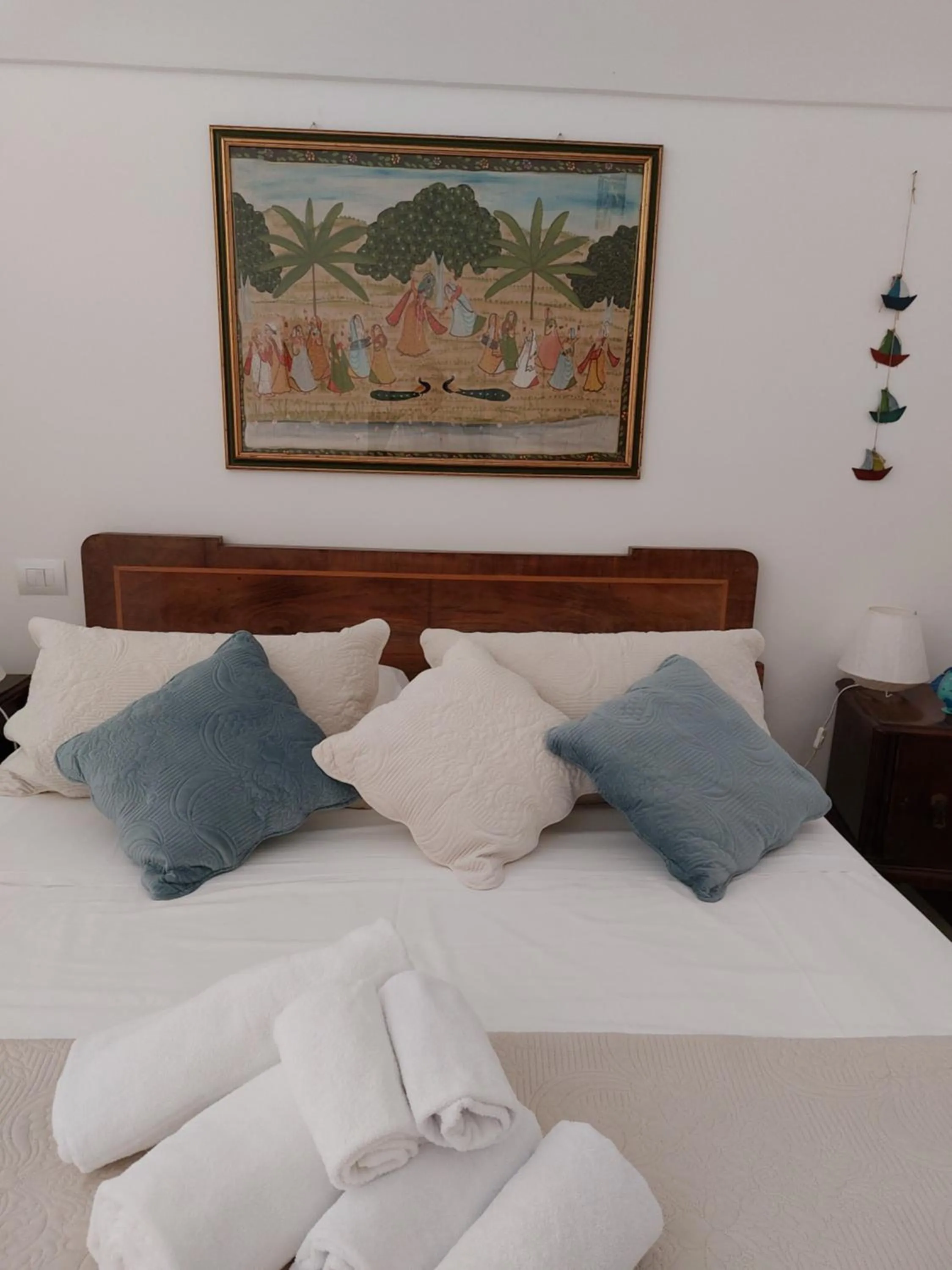 Bedroom, Bed in Sea and Tradition b&b