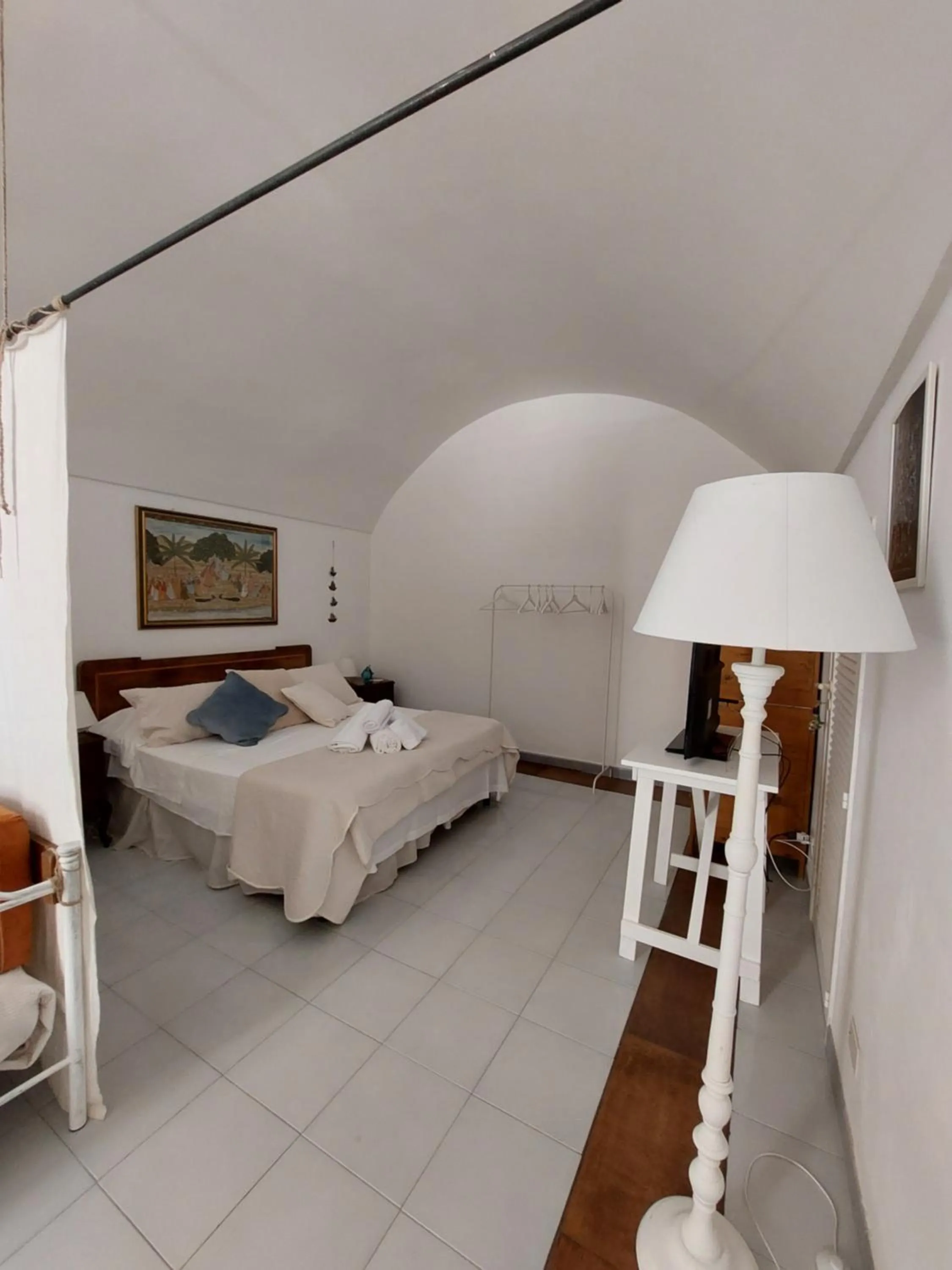 Bedroom, Bed in Sea and Tradition b&b