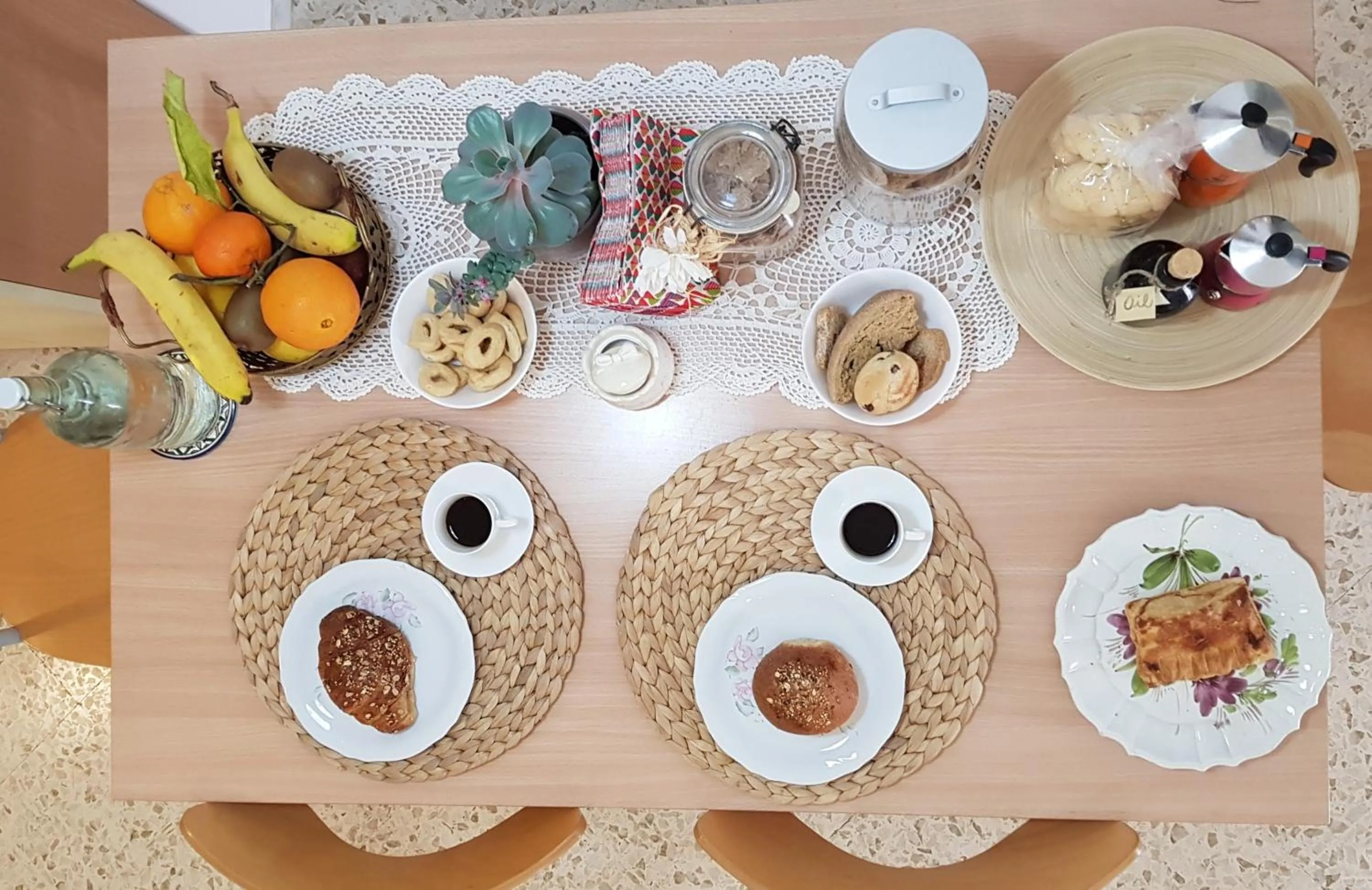 Food and drinks in Sea and Tradition b&b
