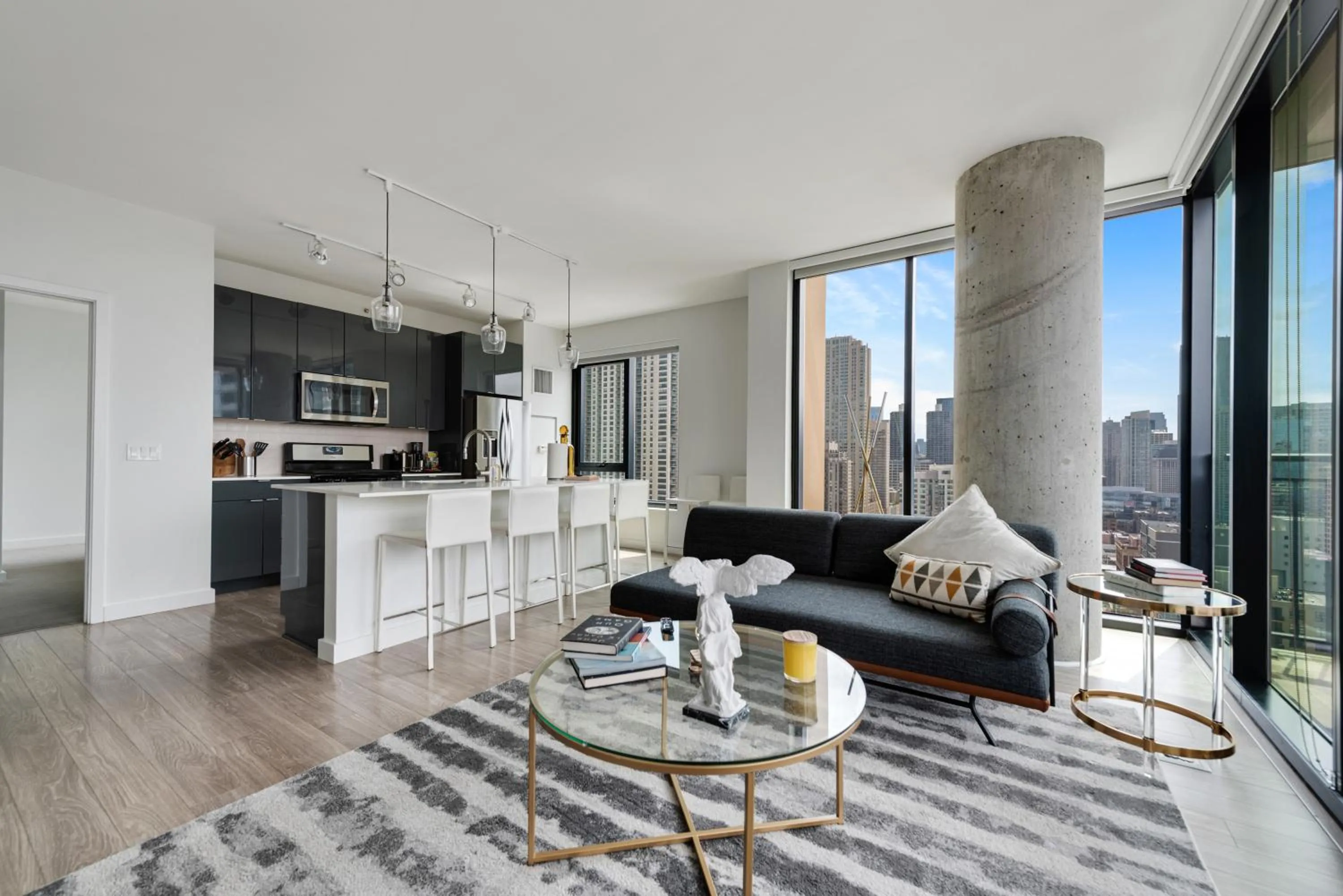 Kitchen or kitchenette in Aurelien Spacious Apartments in the Heart of Gold Coast