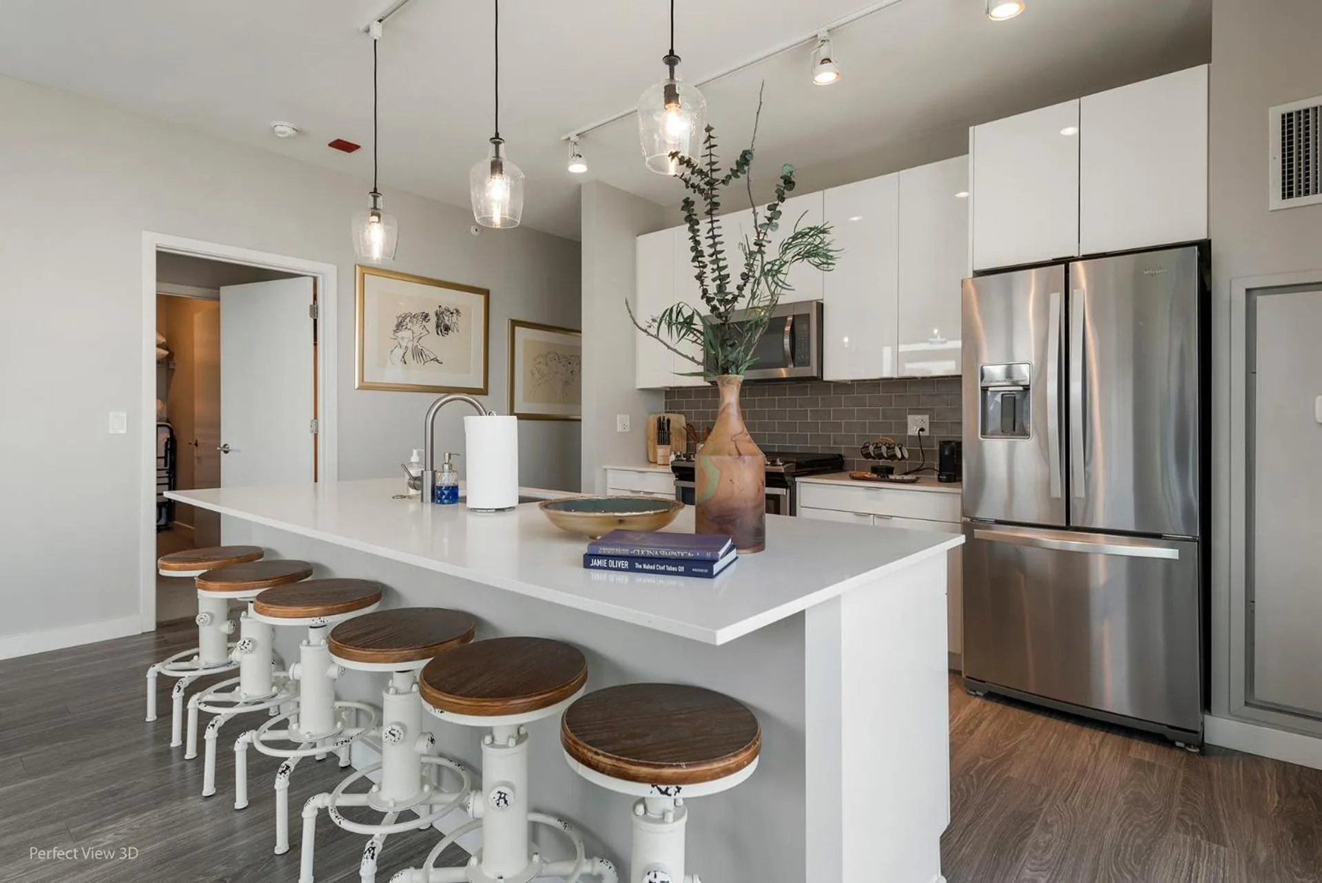 Kitchen or kitchenette in Aurelien Spacious Apartments in the Heart of Gold Coast