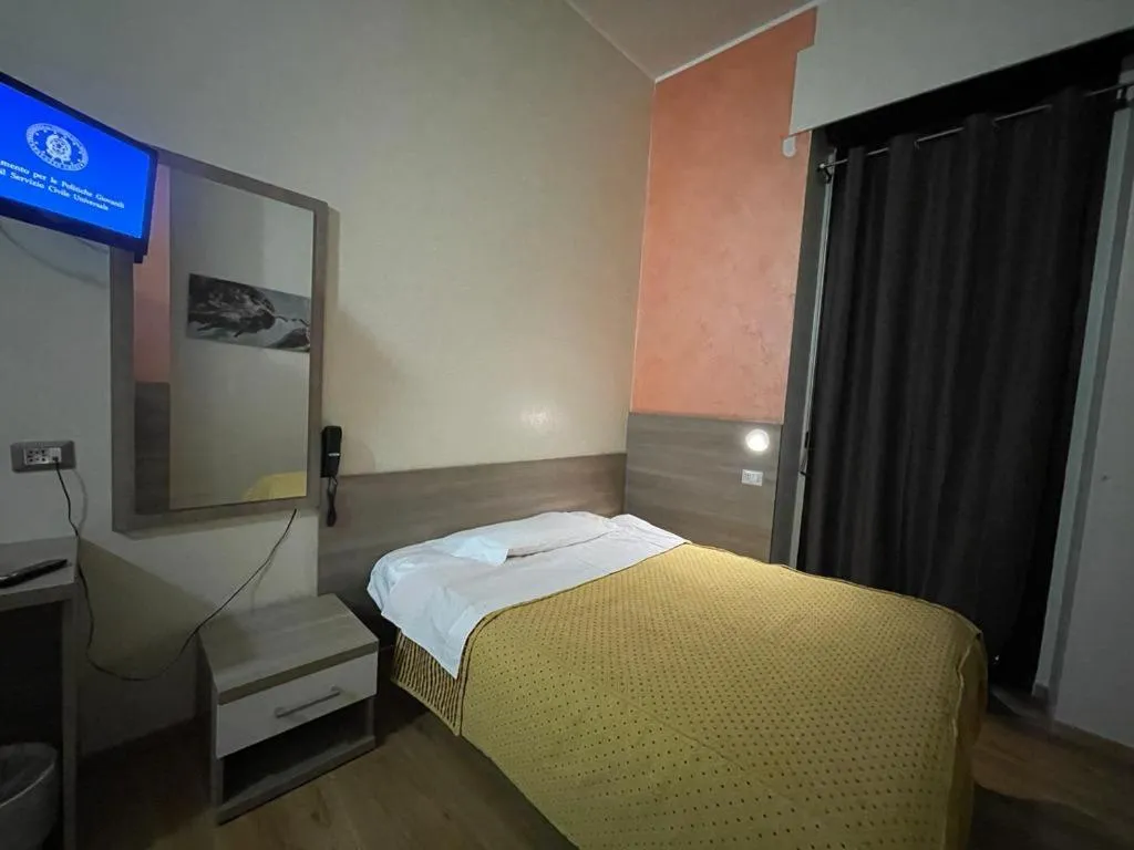 Single Room in Hotel 26