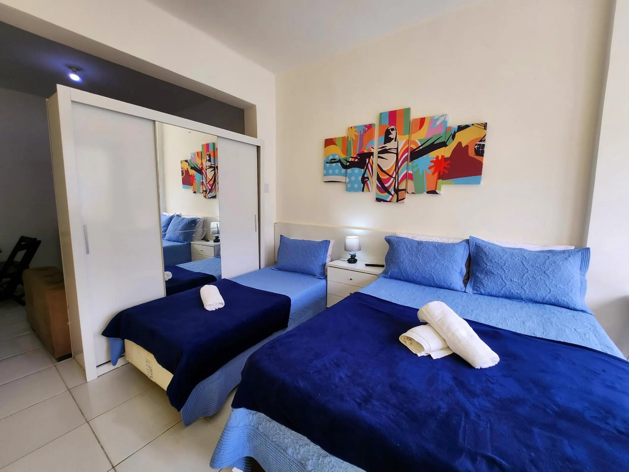 Bed in Q&Sala na Praia para 5 Pessoas