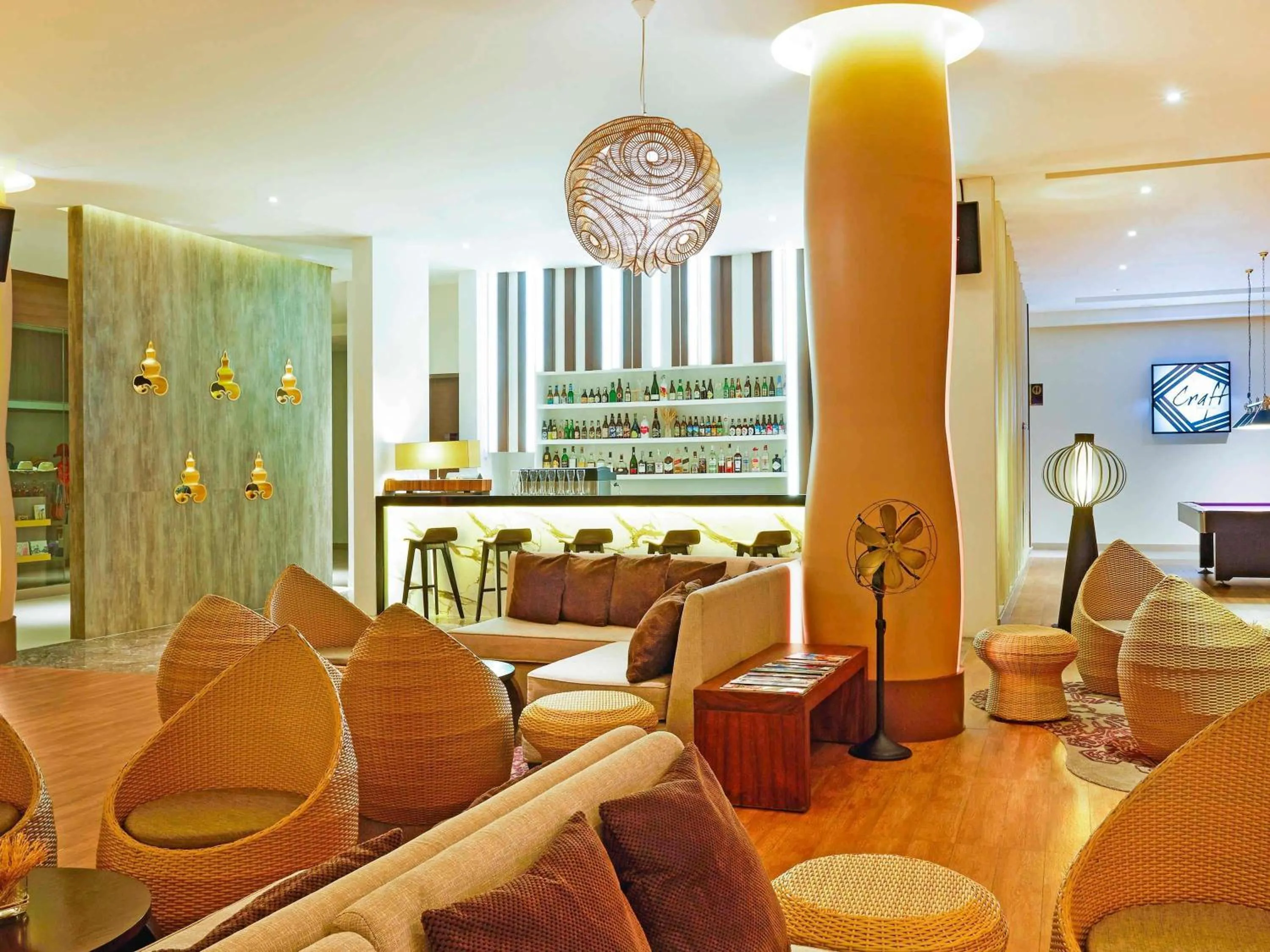 Lounge or bar in Grand Mercure Phuket Patong