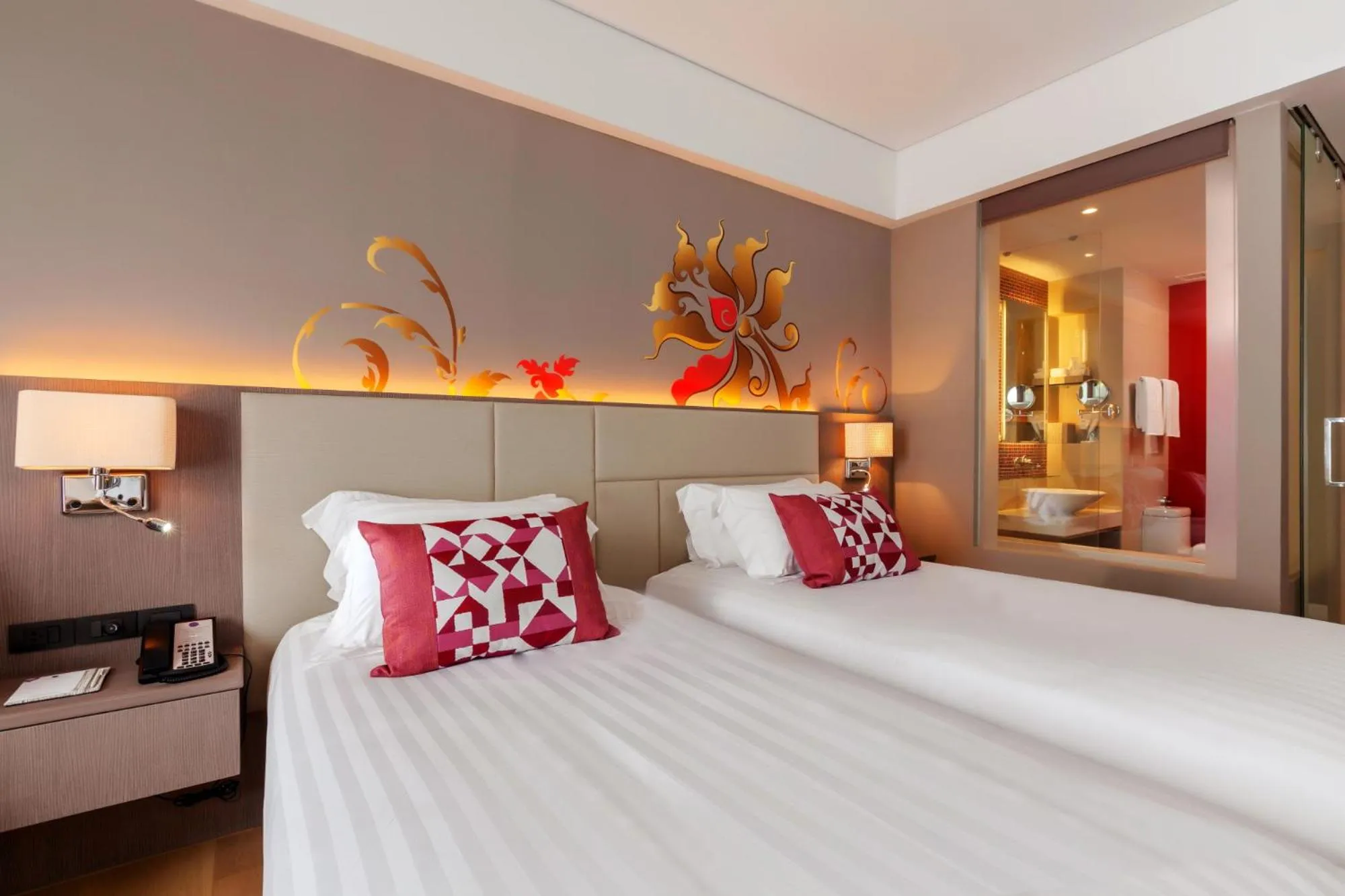 Bedroom, Bed in Grand Mercure Phuket Patong