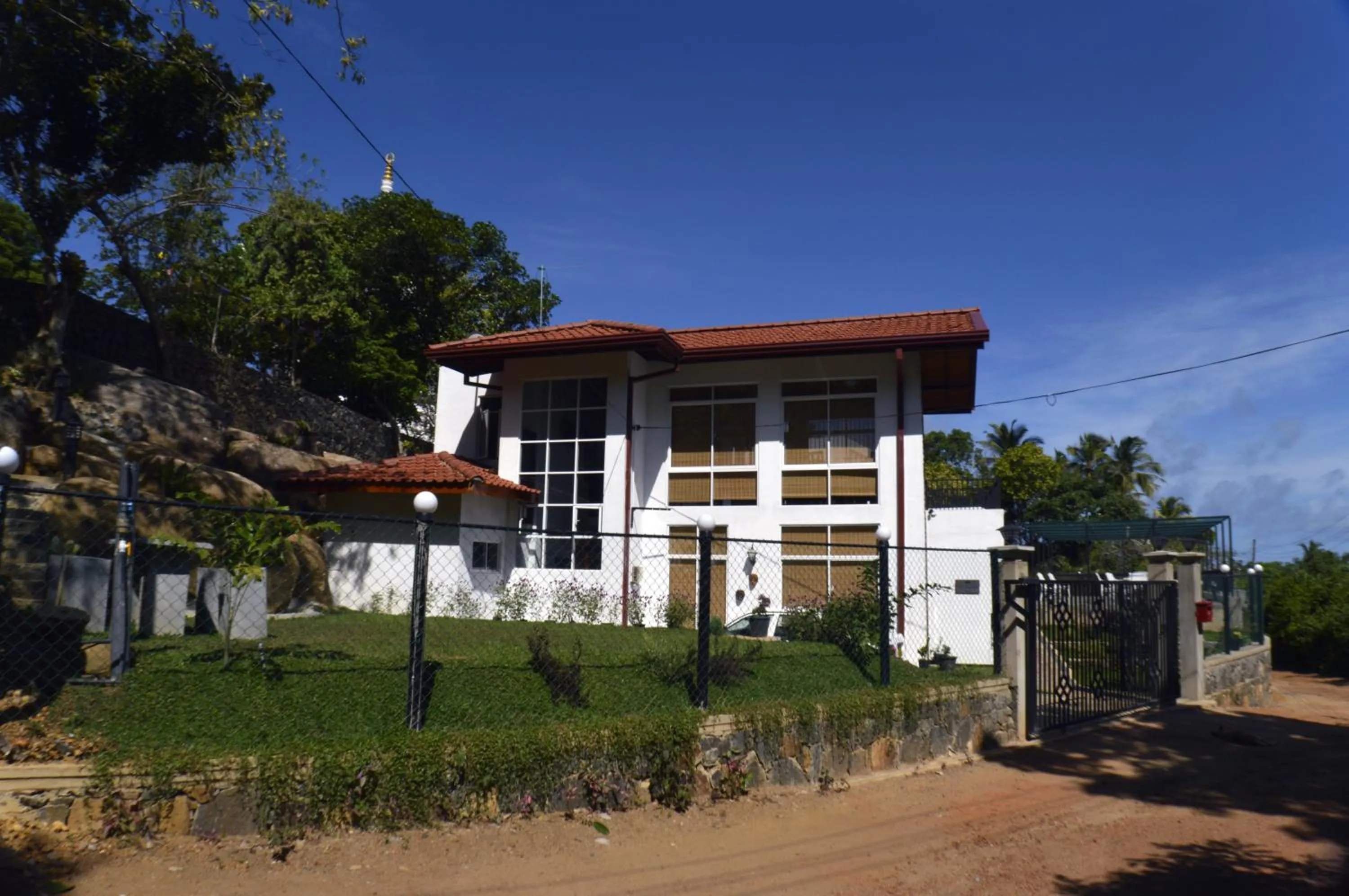 Facade/entrance in Villa Baywatch, Rumassala