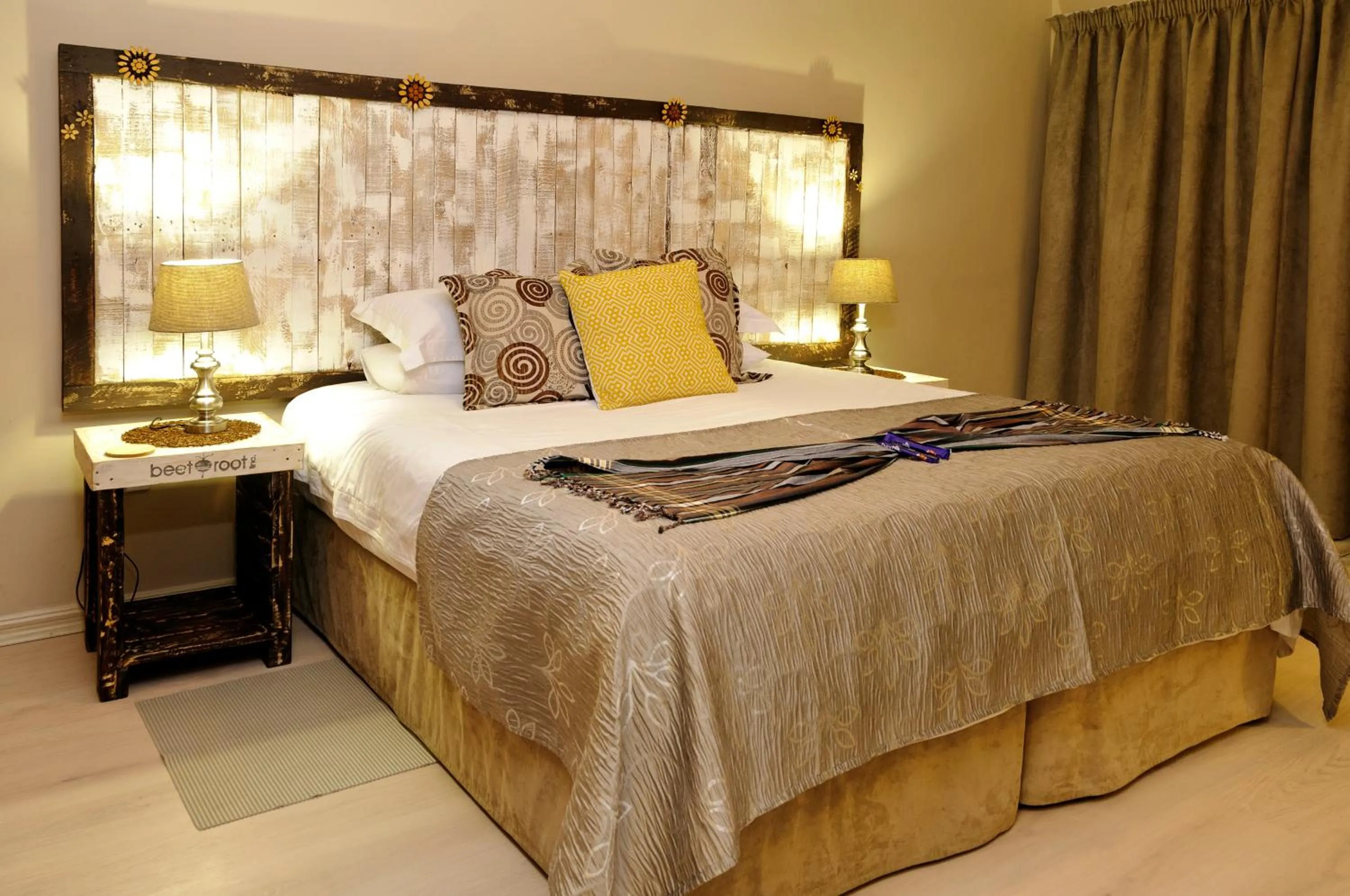 Bedroom, Bed in Country Park Guest House - Muldersdrift