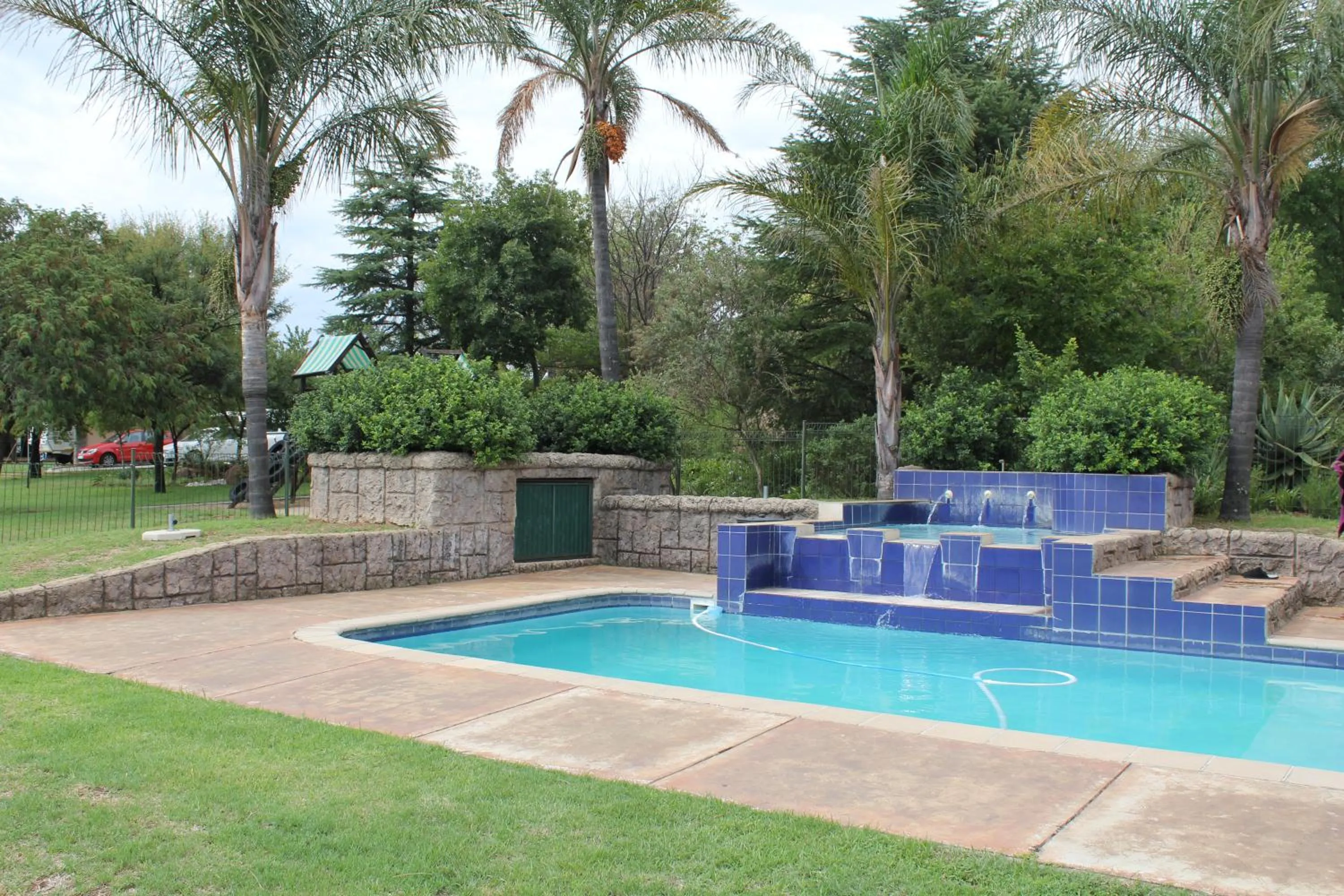 Garden view in Country Park Guest House - Muldersdrift