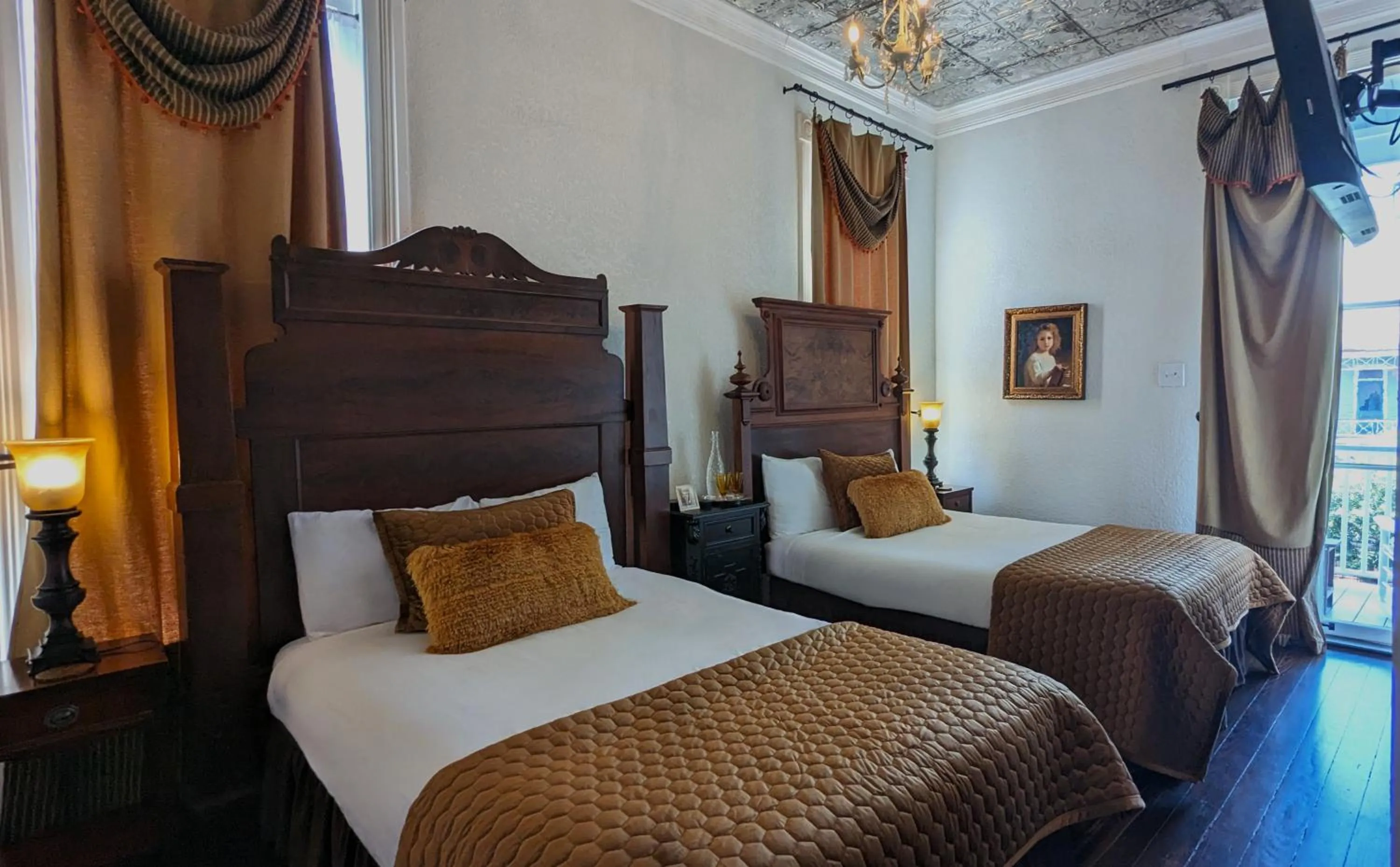 Bedroom, Bed in The 1890 Freeman House