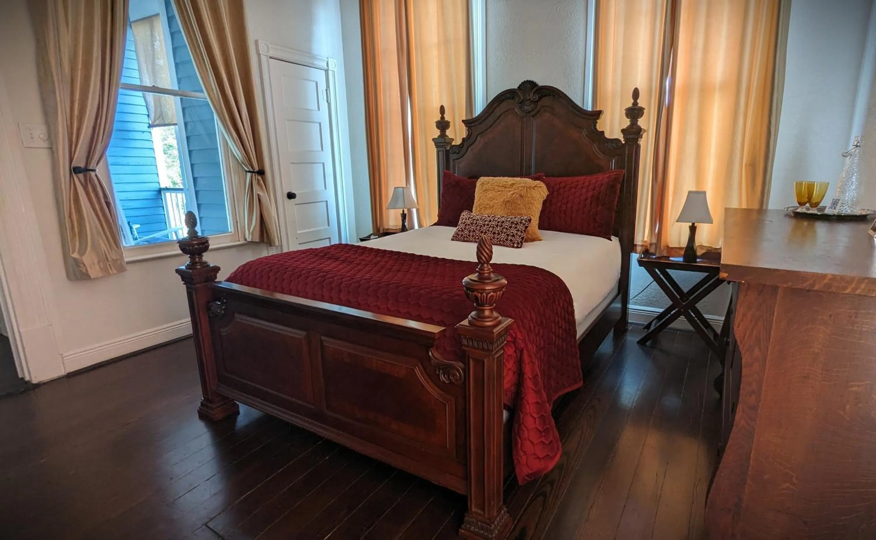 Bedroom, Bed in The 1890 Freeman House