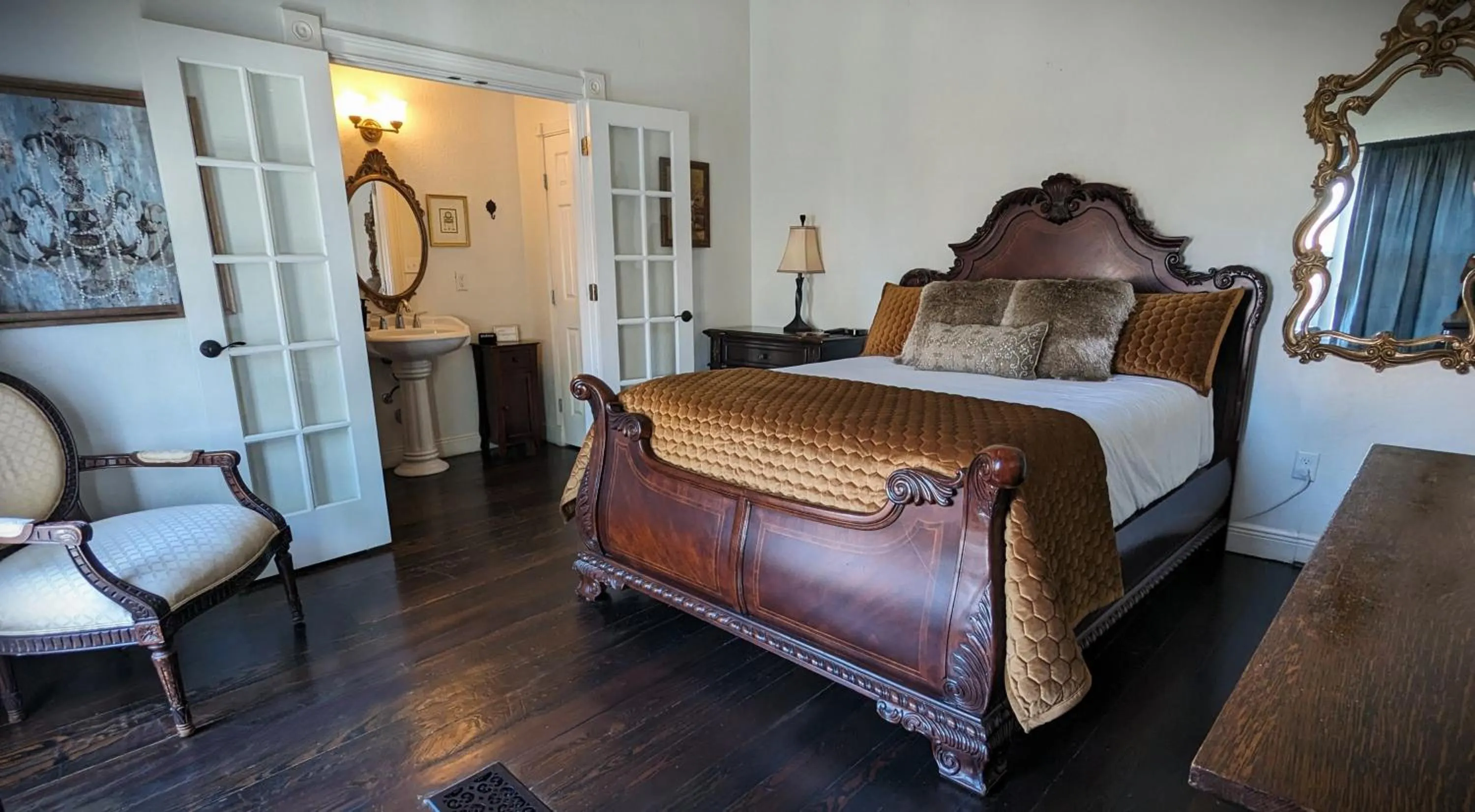 Bedroom, Bed in The 1890 Freeman House