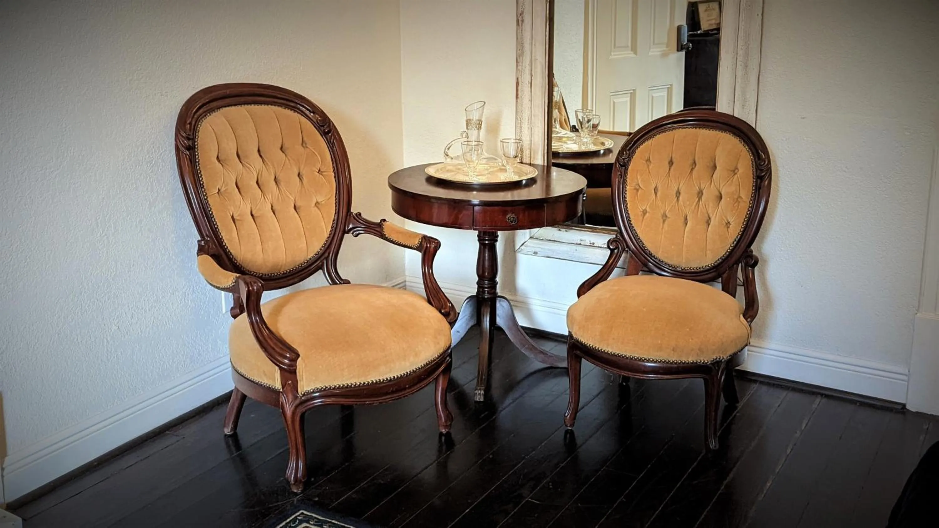 Seating area in The 1890 Freeman House