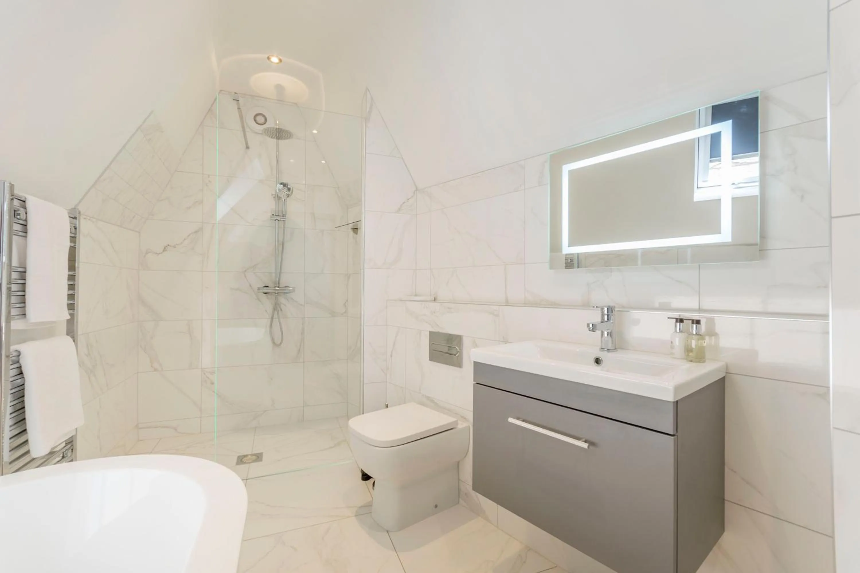 Bathroom in The Old School Room - The Lace Market