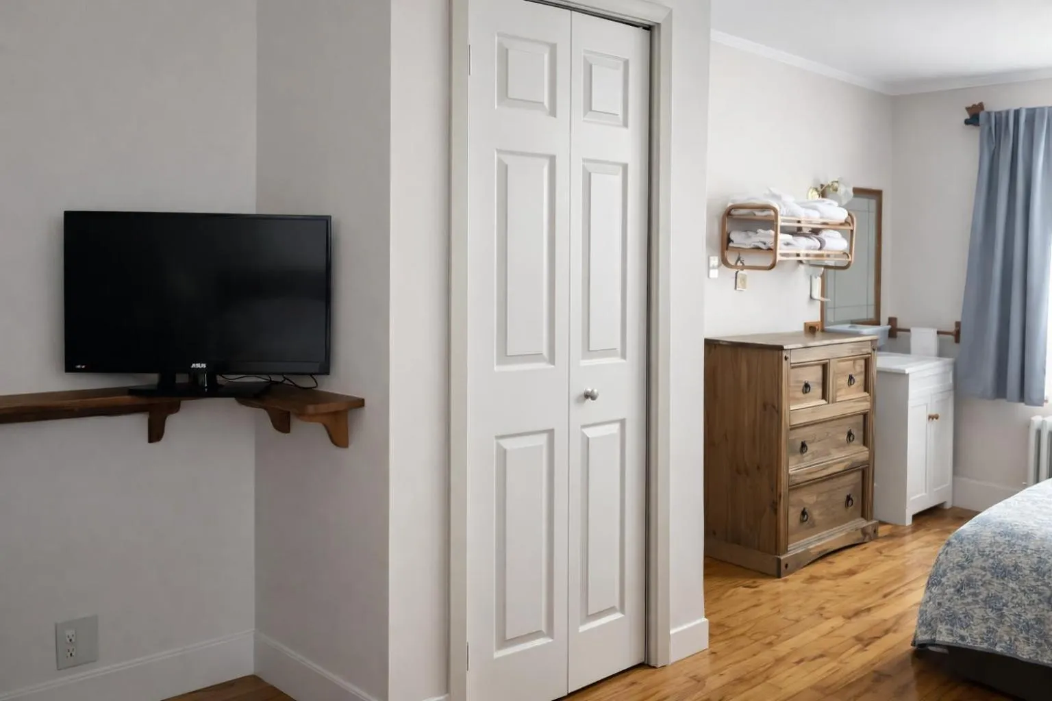 TV and multimedia, Bed in Auberge L'Orpailleur