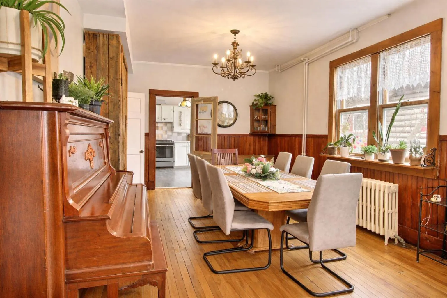 Dining area in Auberge L'Orpailleur
