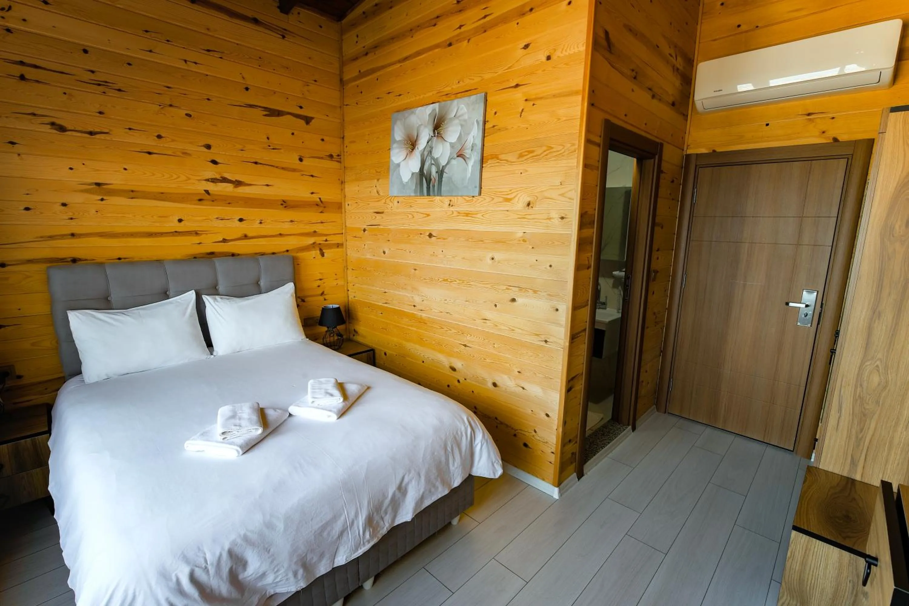 Bed in Sarı Köşk Hotel