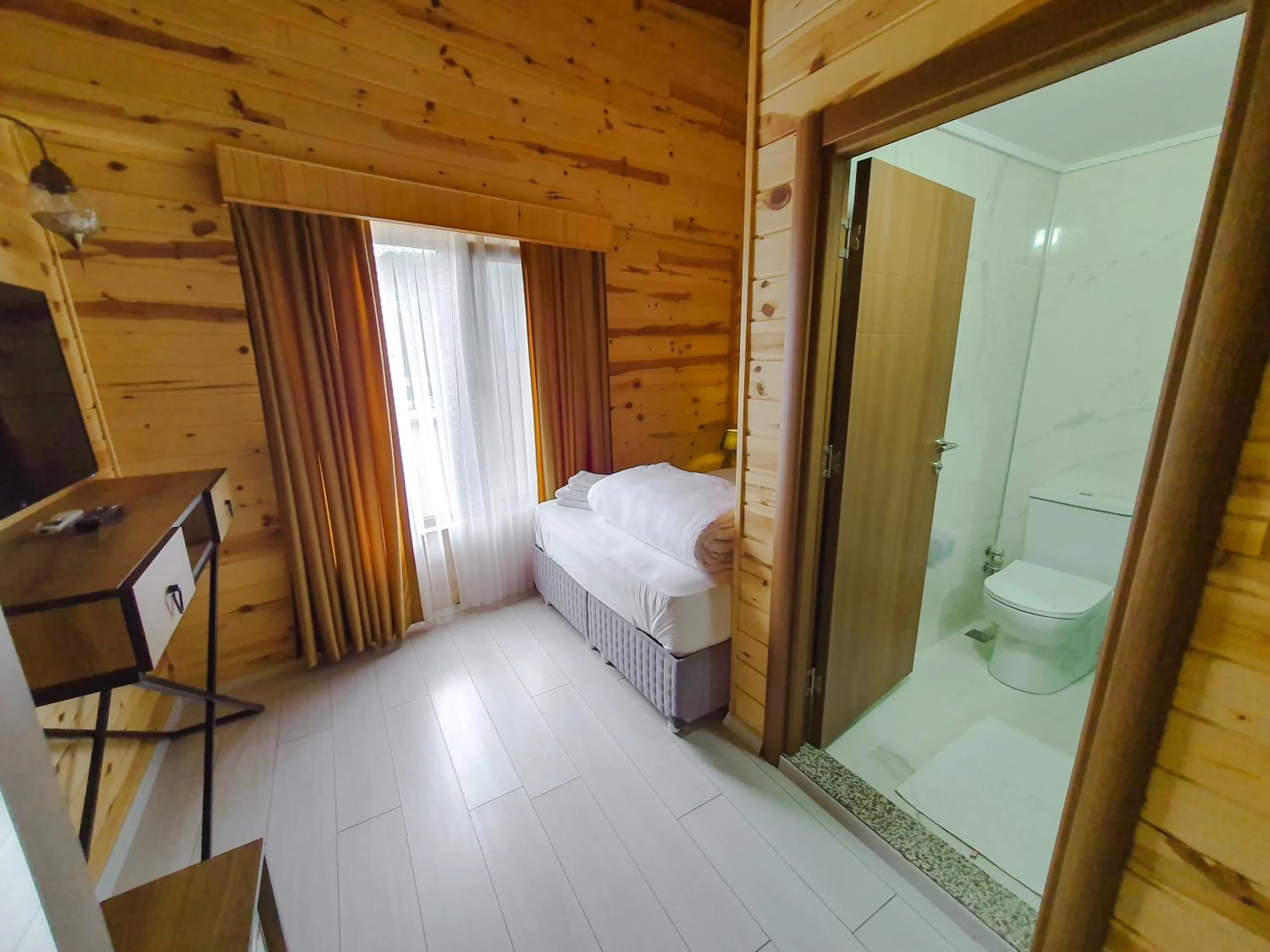 Bed in Sarı Köşk Hotel