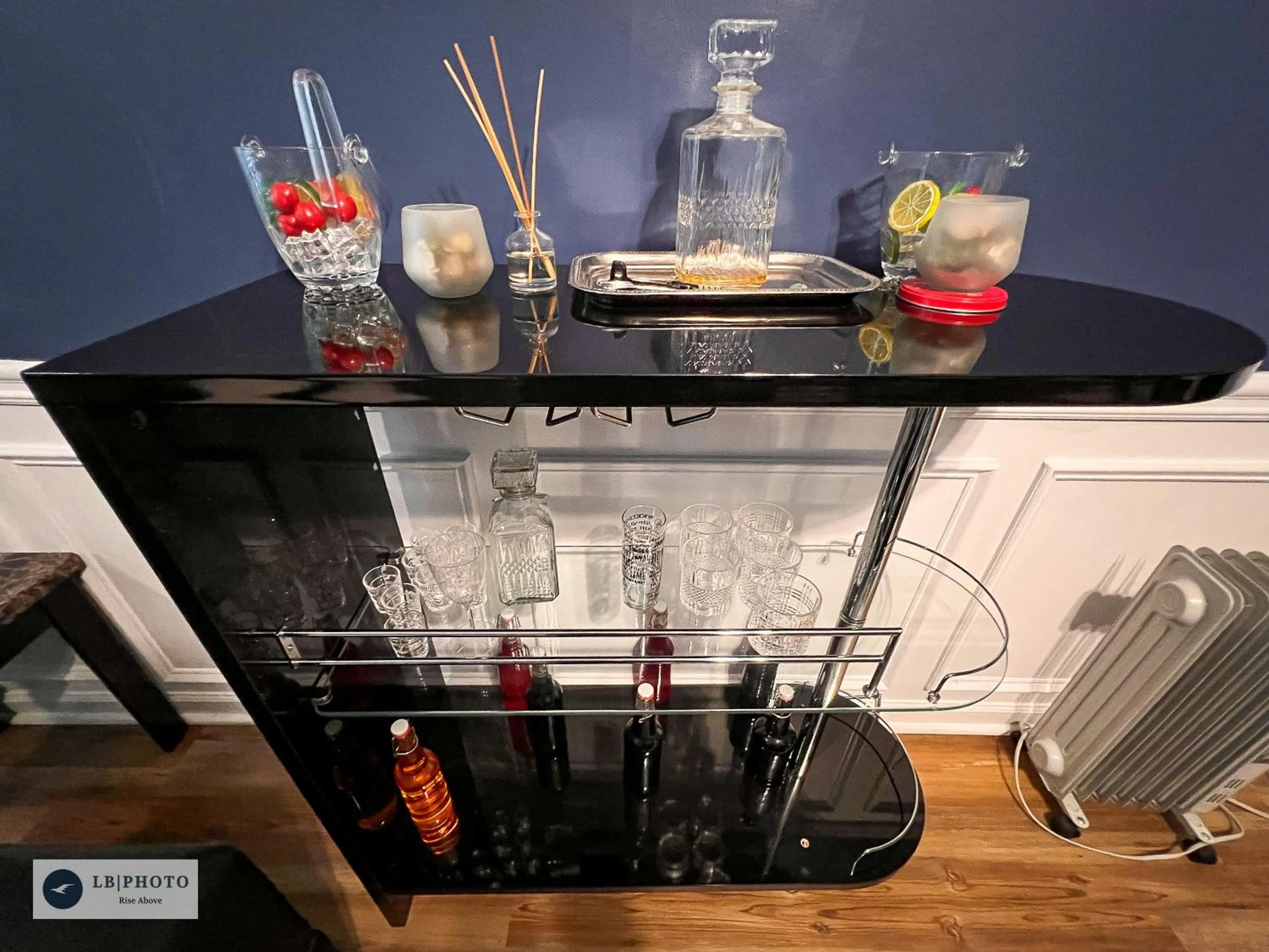 Living room in 4 - Bed home with Cali King Bed, 12 mins to DTWN