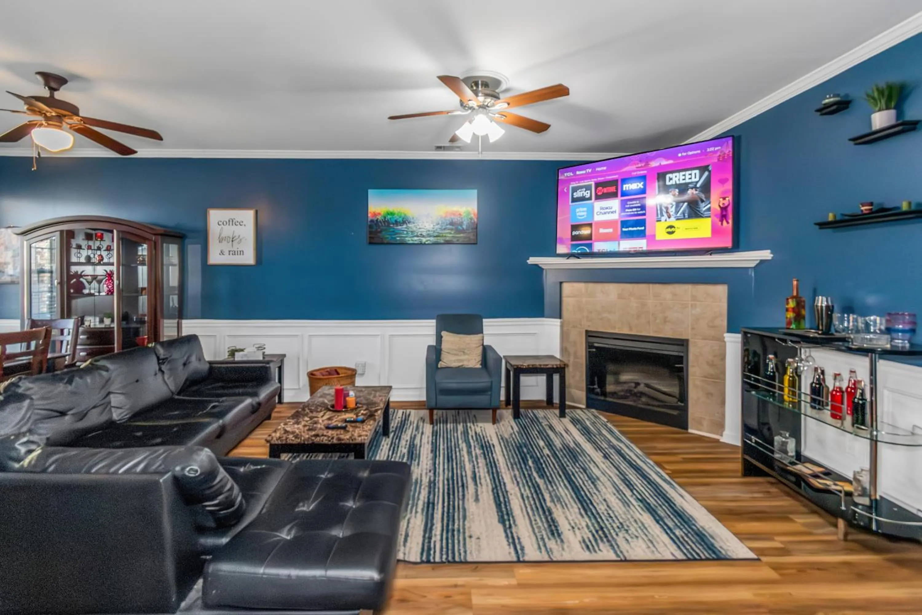 Living room in 4 - Bed home with Cali King Bed, 12 mins to DTWN