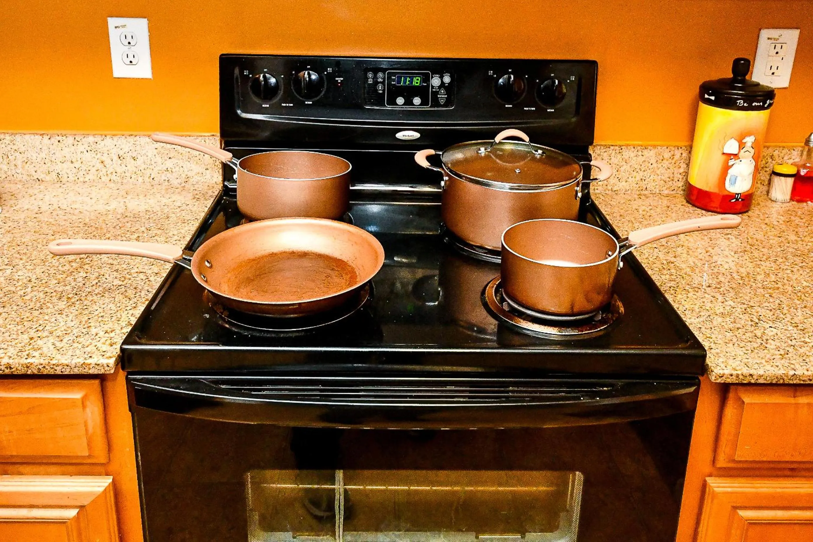 kitchen in 4 - Bed home with Cali King Bed, 12 mins to DTWN