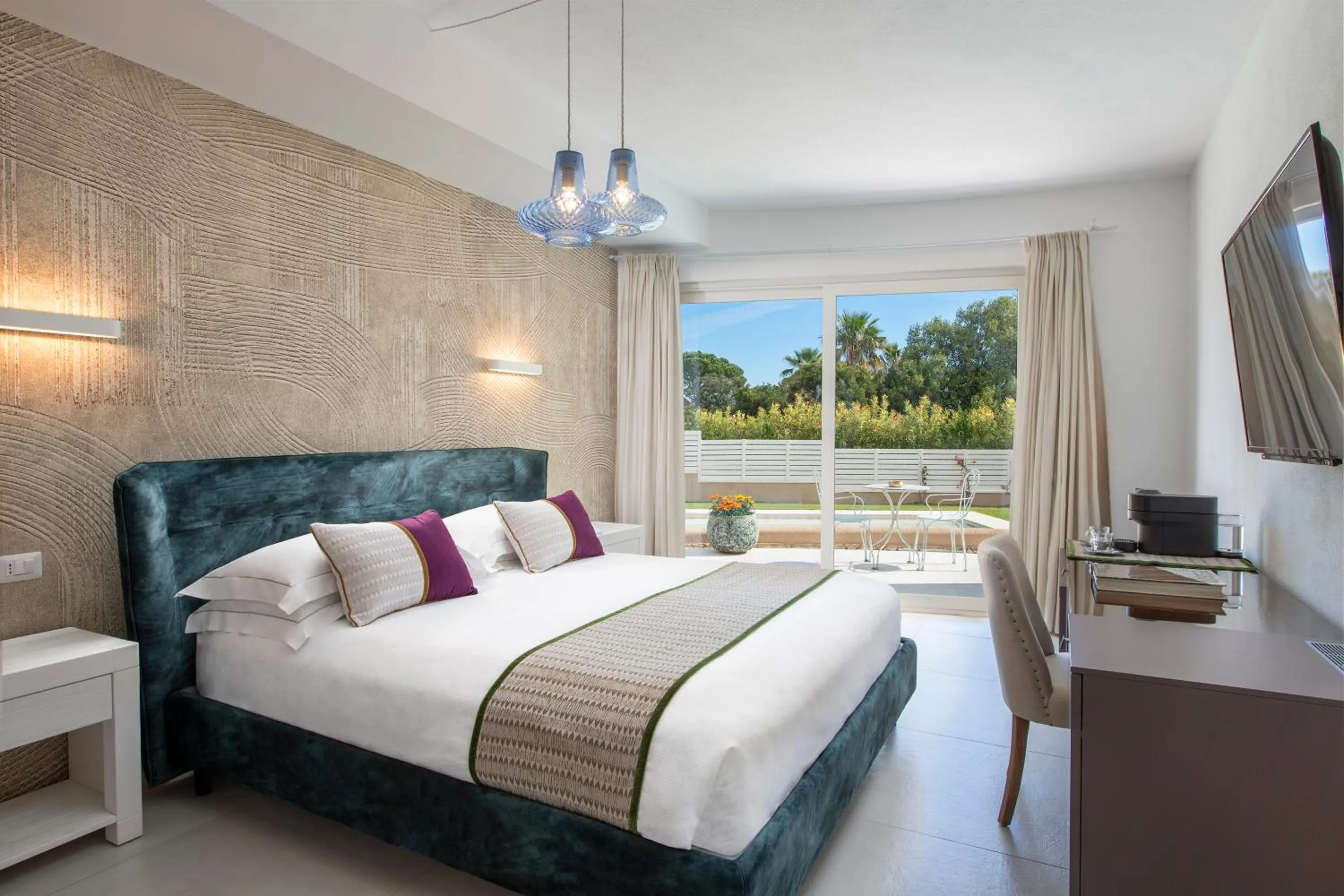 Bed in Villa Escargot Luxury in Costa Rei Beach