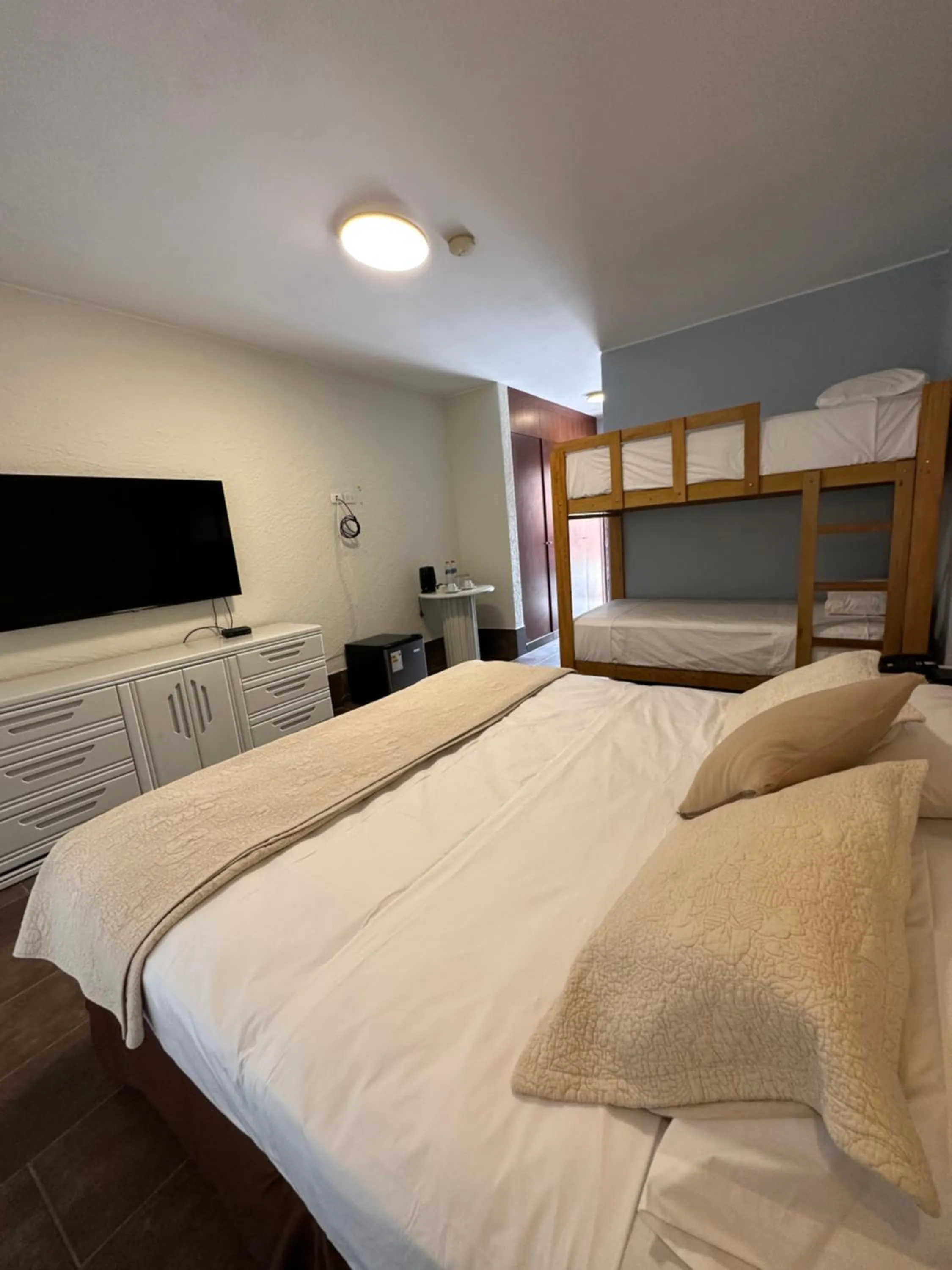 TV and multimedia, Bed in VPX Hoteles Cieneguilla