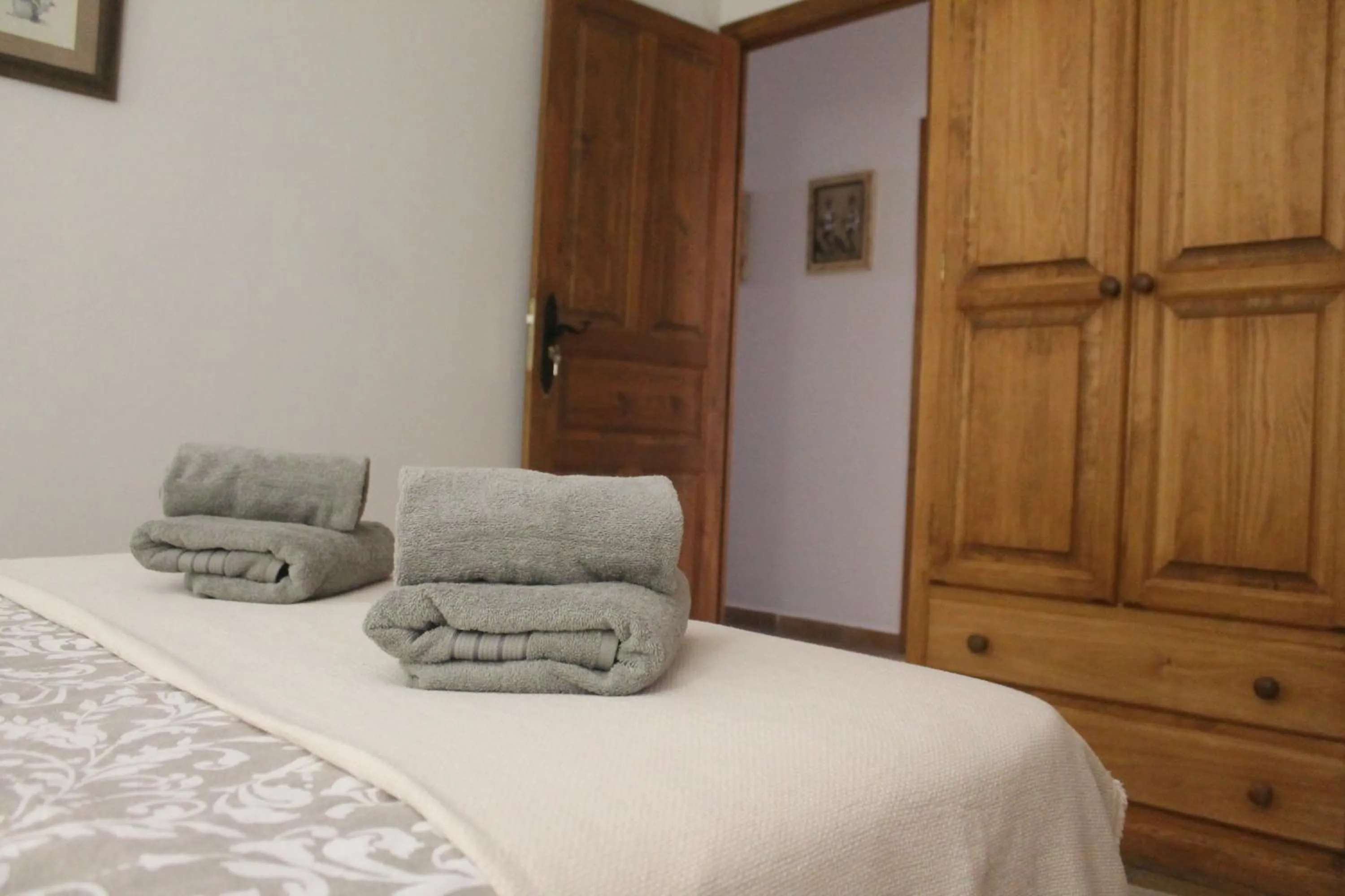 Bed in Hedera
