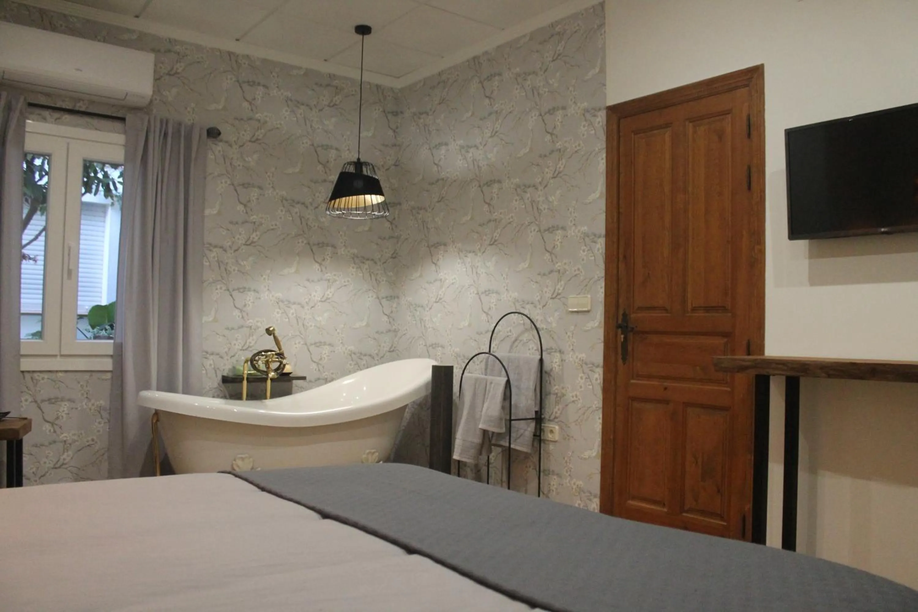 Bedroom, Bed in Hedera