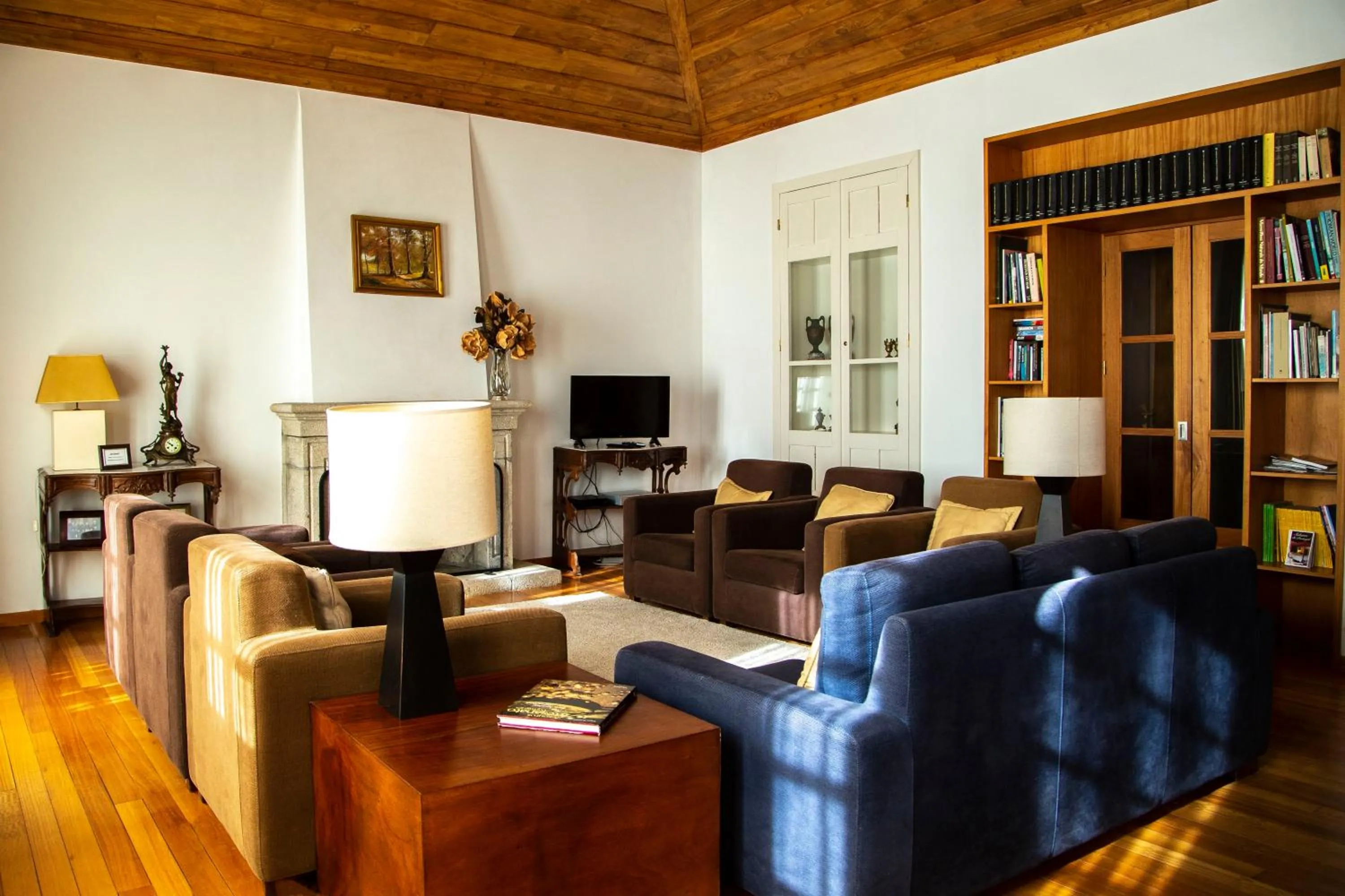 Communal lounge/ TV room in Casa De Alfena