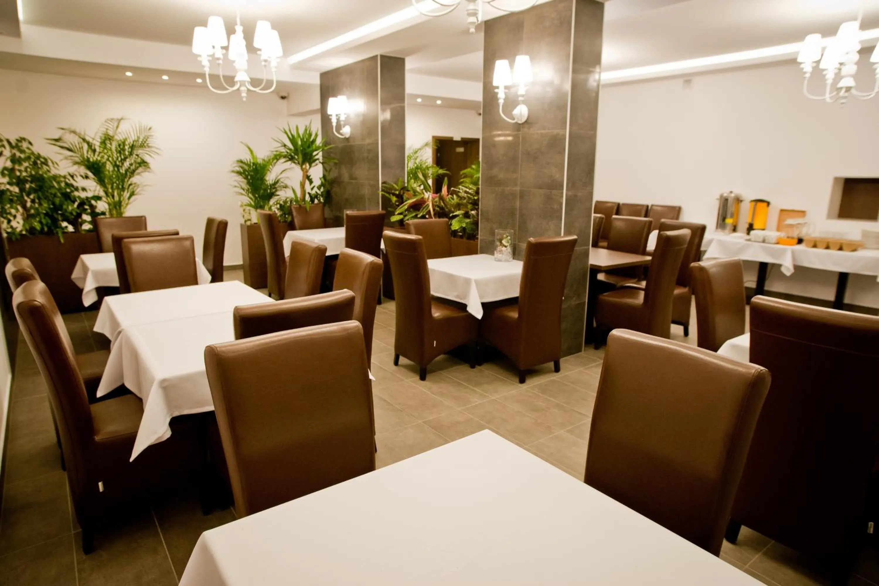 Restaurant/places to eat in Apartamenty Rubin