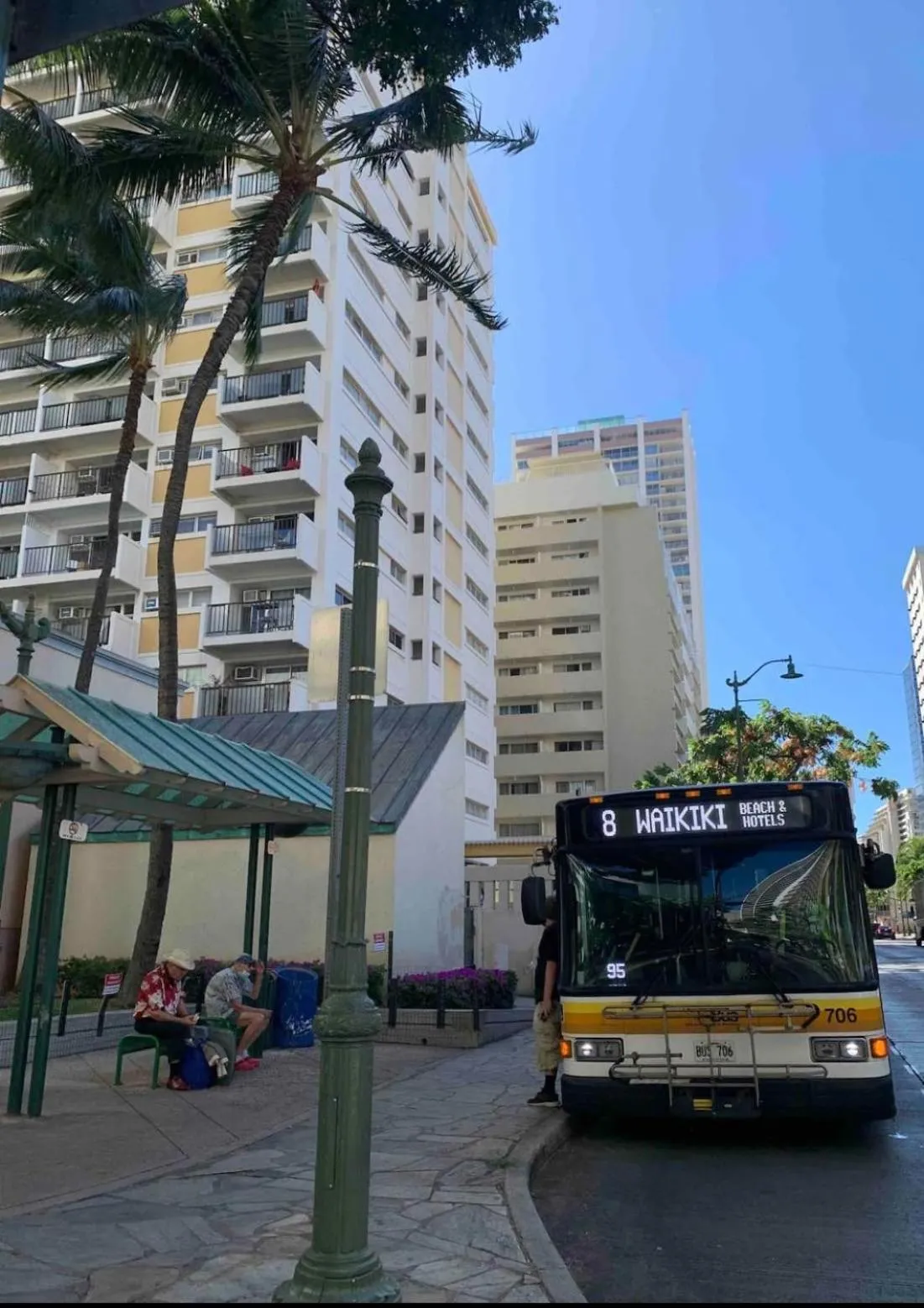 shuttle in Cozy 2beds,2baths, free parking at Waikiki Beach