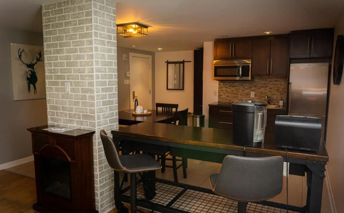 Kitchen/Kitchenette in Condo Hotel Au pied du Mont Orford