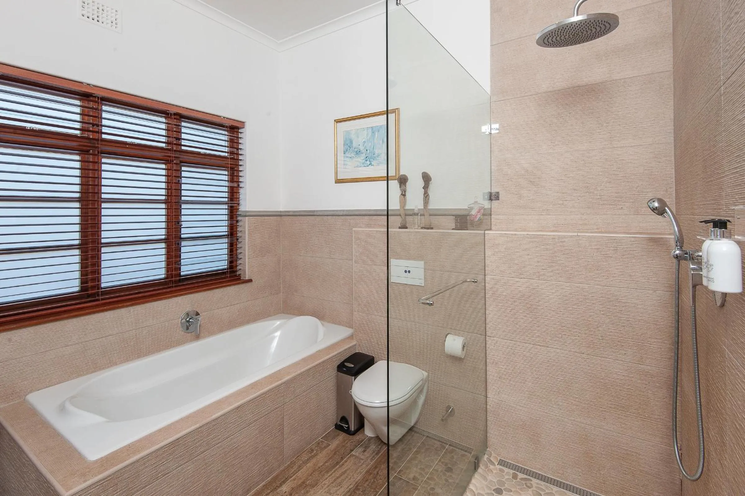 Shower in Villa Venusta Luxury Guesthouse - Solar Power