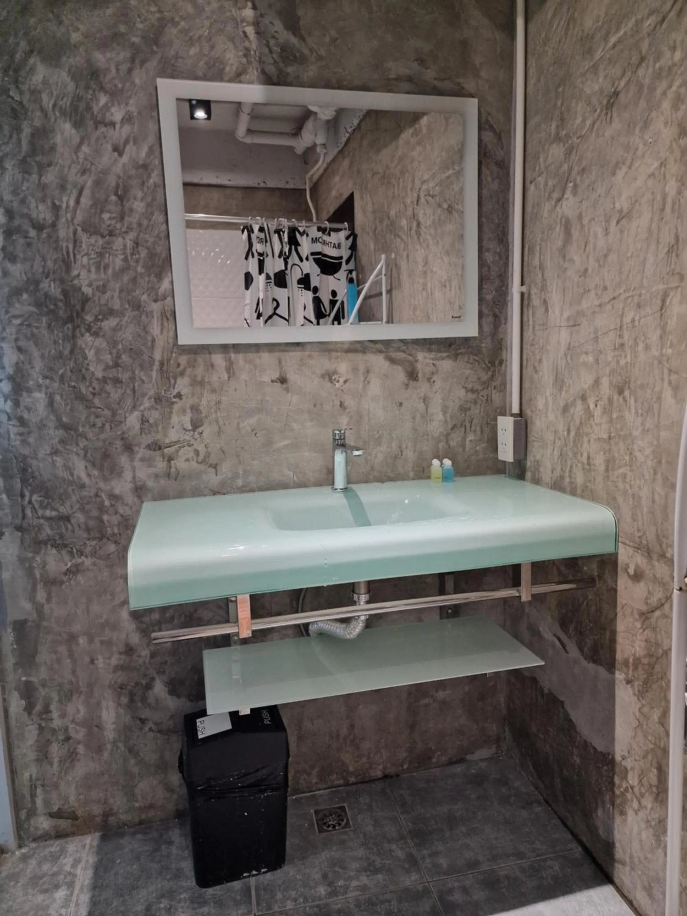 Toilet in Bella Ciao