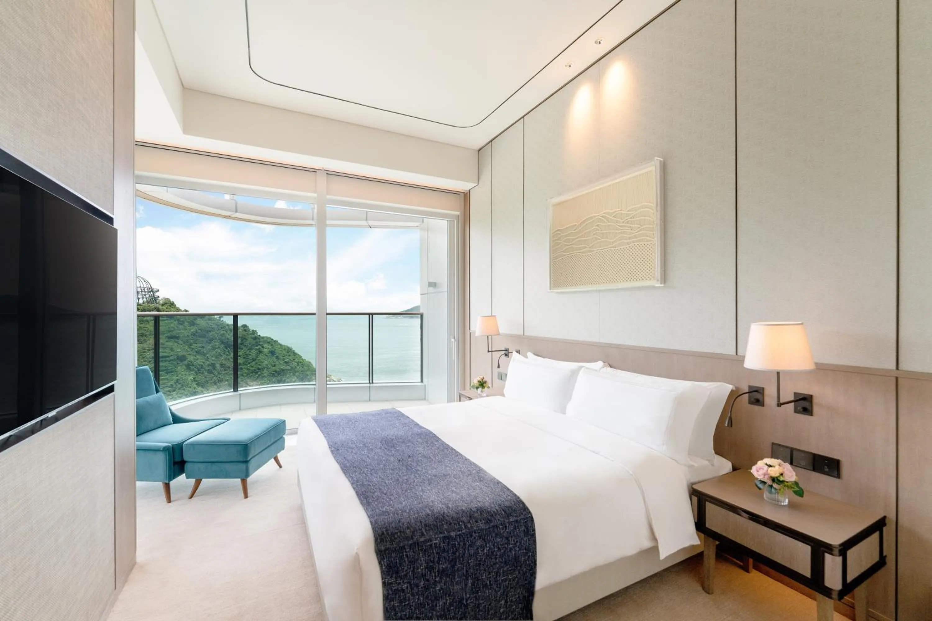 Bed in The Fullerton Ocean Park Hotel Hong Kong