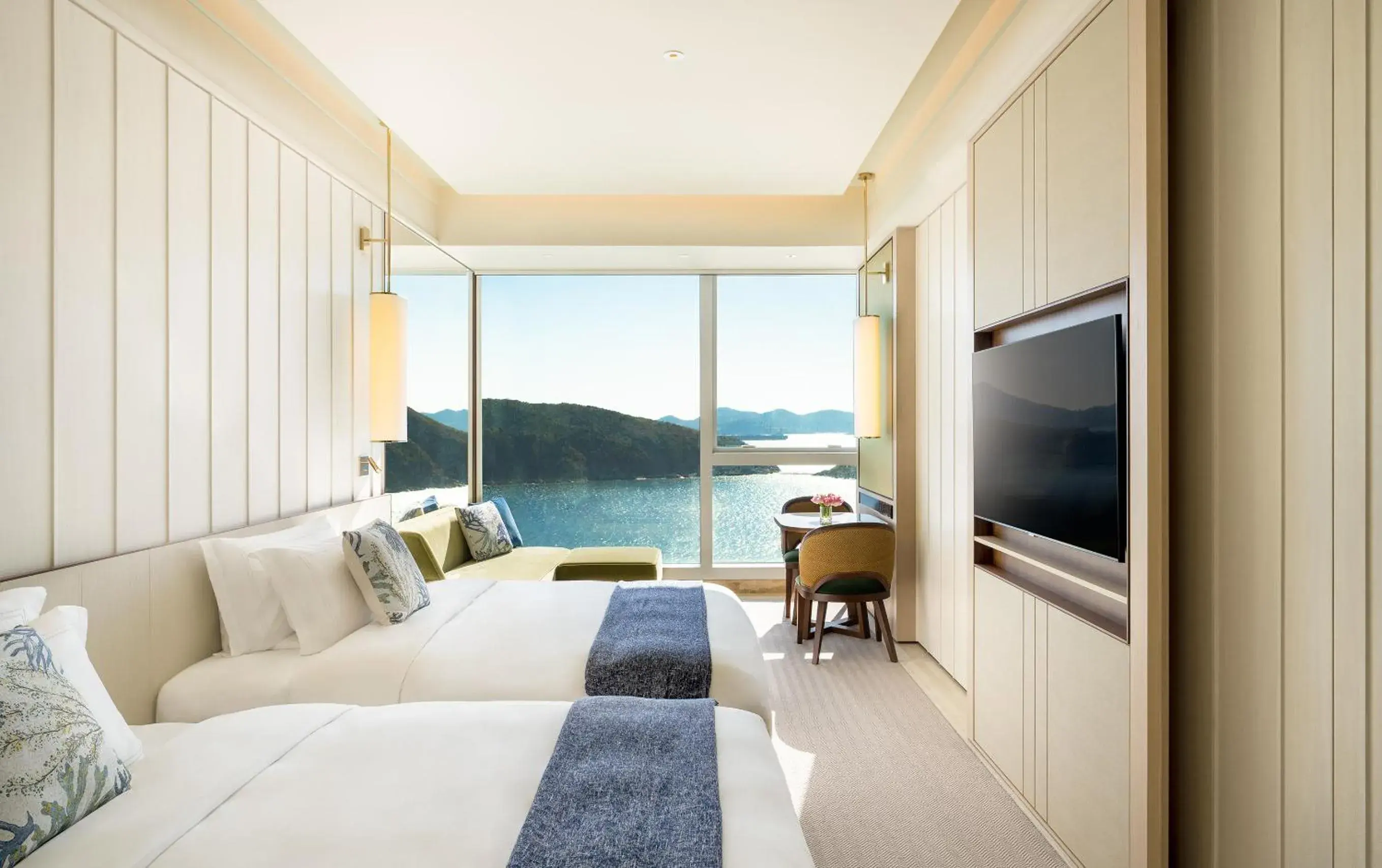 Oceanfront with 2 Queens Bed Room in The Fullerton Ocean Park Hotel Hong Kong Oceanfront with 2 Queens Bed Room in The Fullerton Ocean Park Hotel Hong Kong
