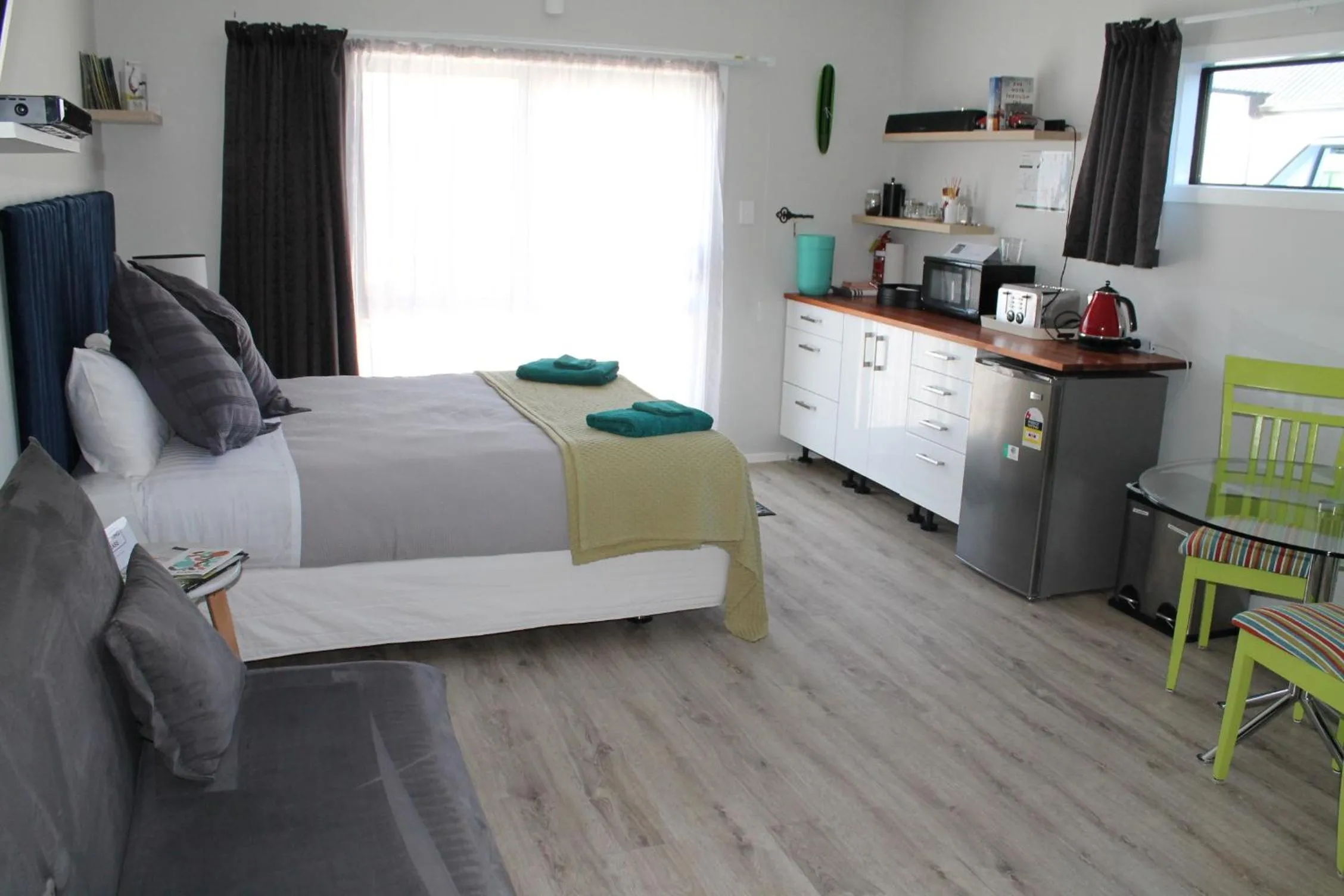 Bed in Marlborough Wine Country B&B