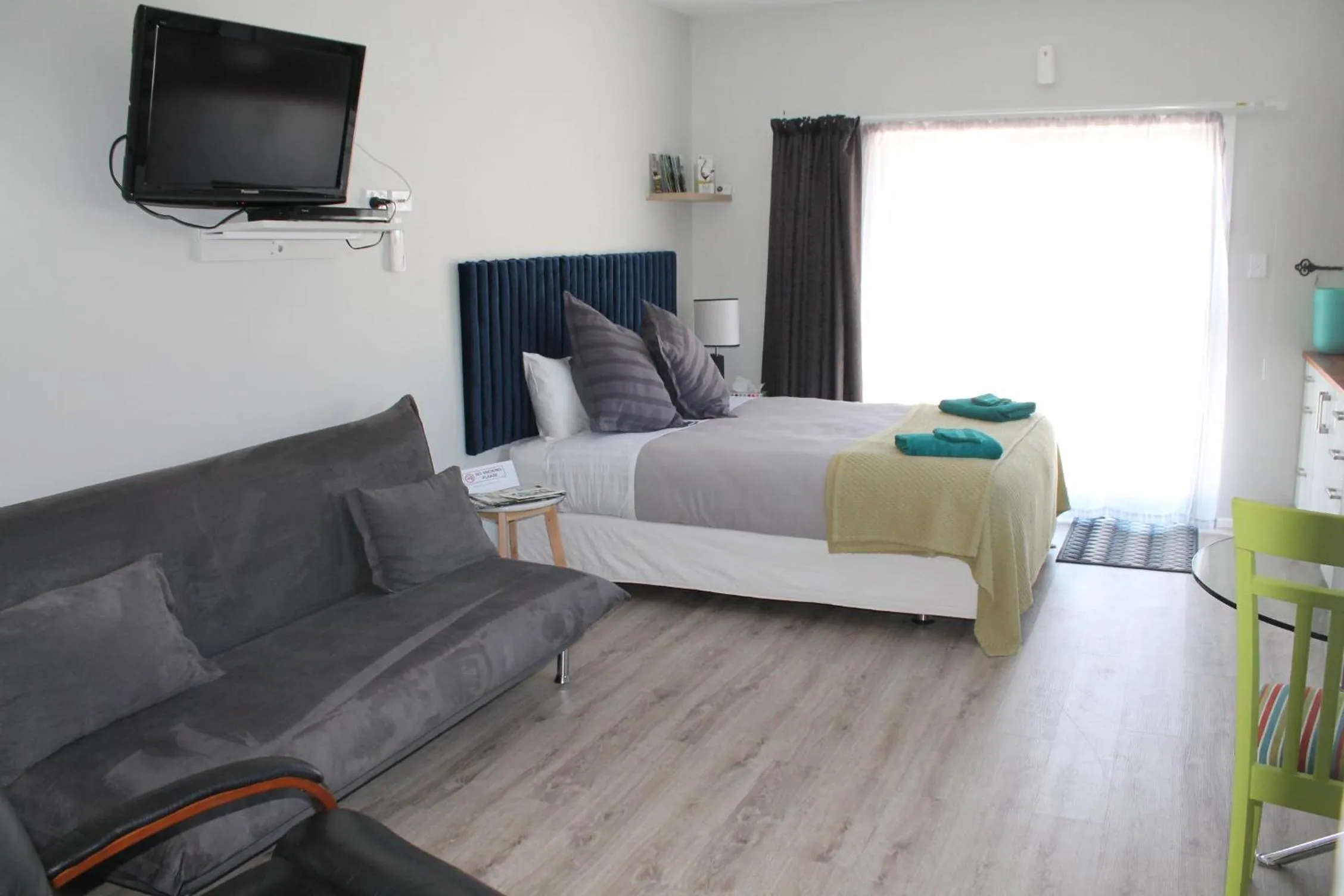 TV and multimedia in Marlborough Wine Country B&B