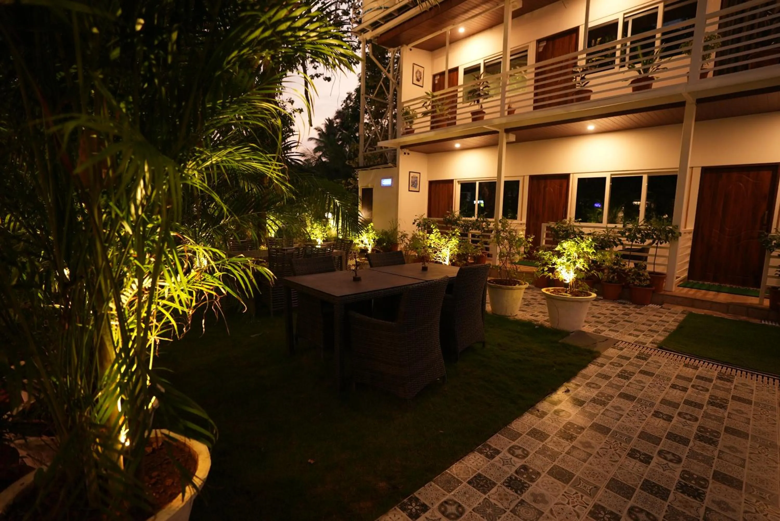 Night in Whiteflower Cottages Vagator