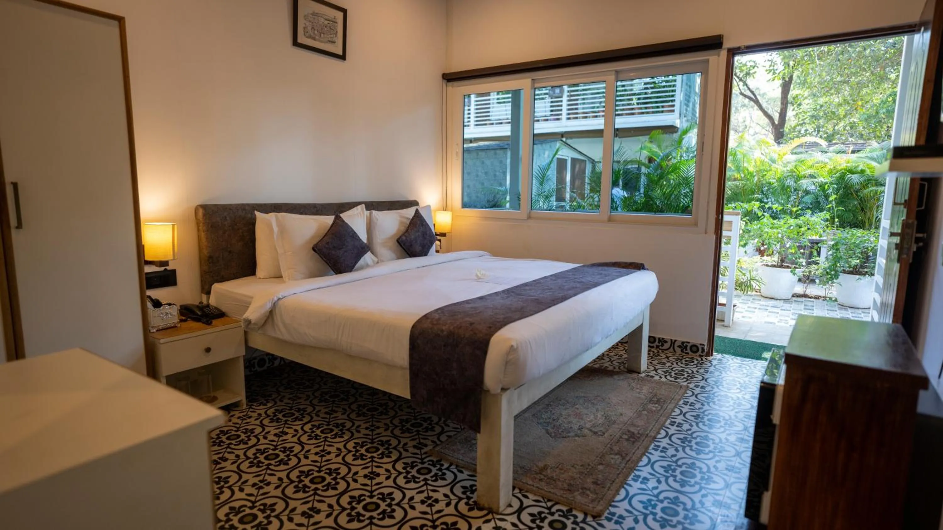 Bed in Whiteflower Cottages Vagator