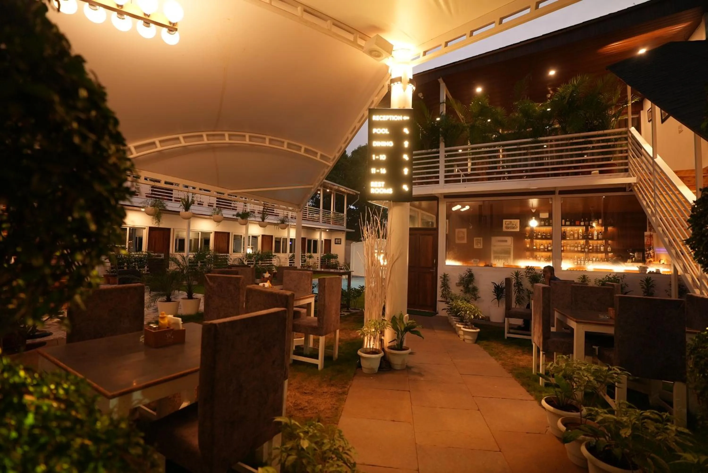 Restaurant/places to eat in Whiteflower Cottages Vagator