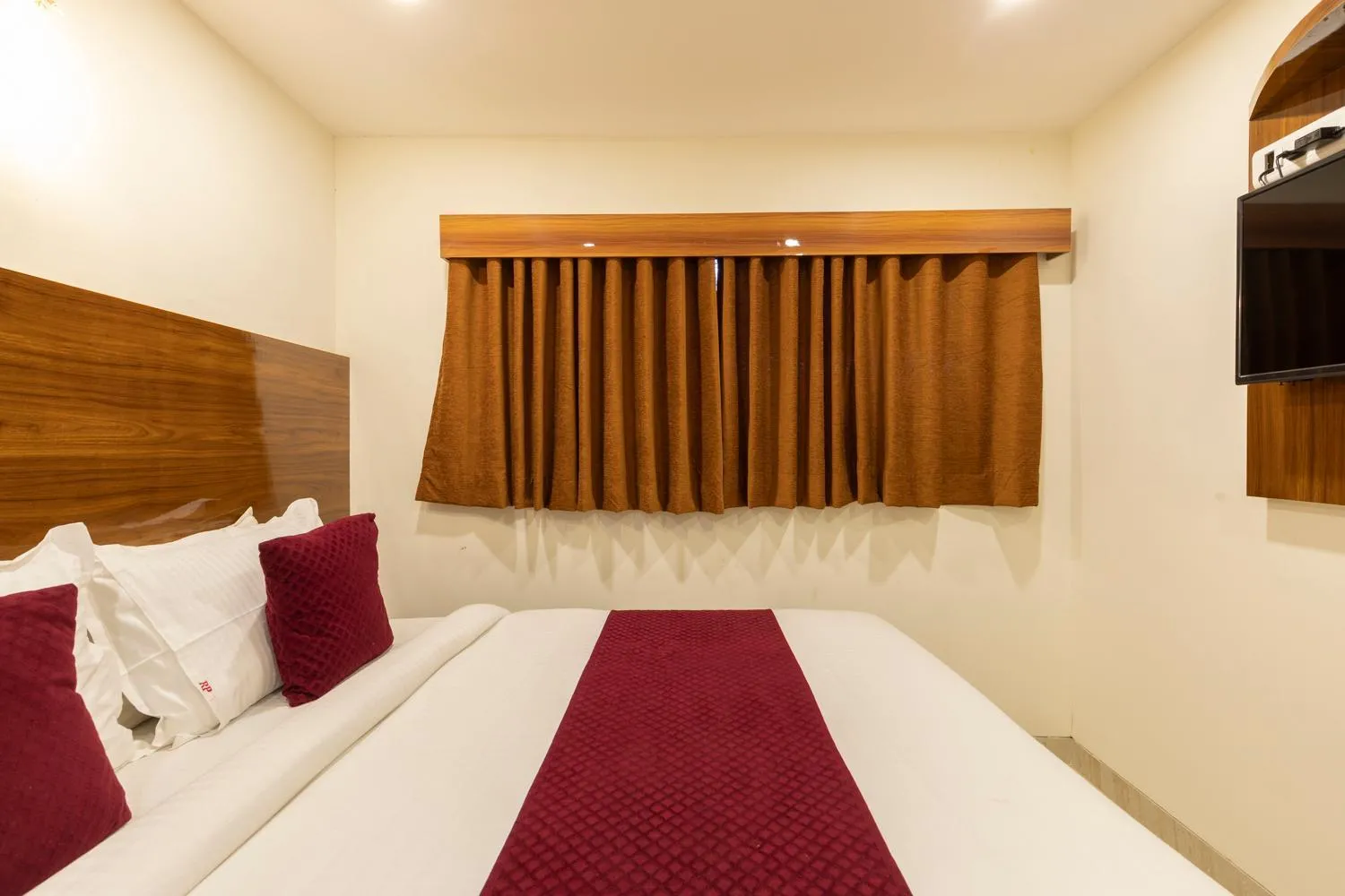 Bed in Hotel Royal Park
