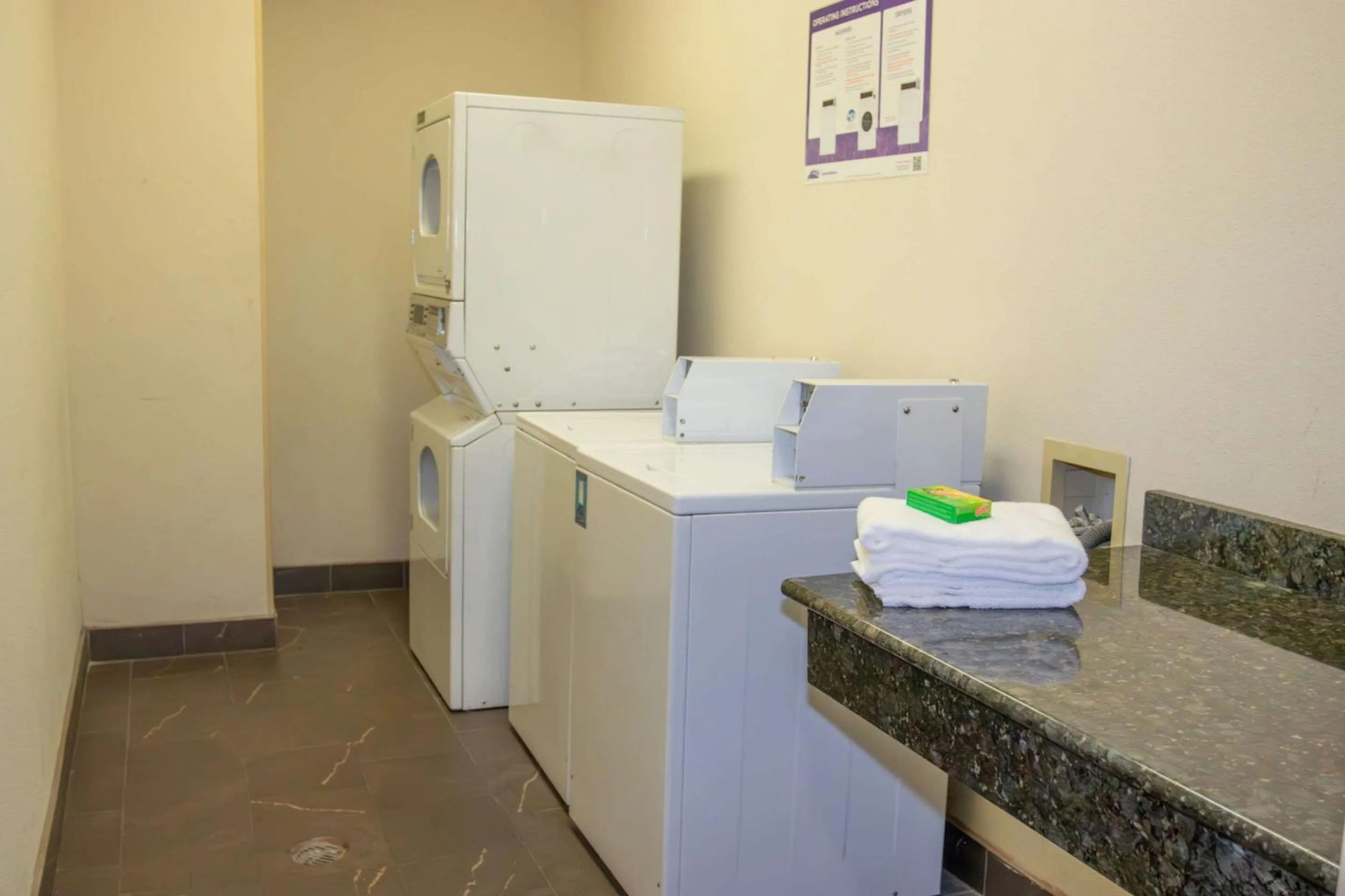 Other in Country Inn & Suites by Radisson, Garden City, KS